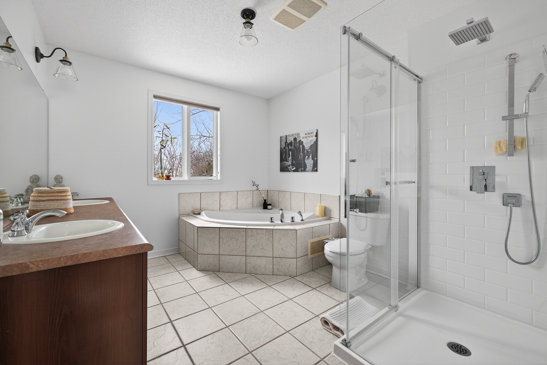 Salle de bains attenante à la CCP