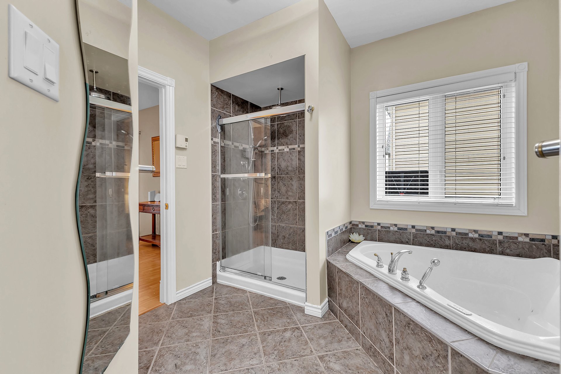 Salle de bains attenante à la CCP