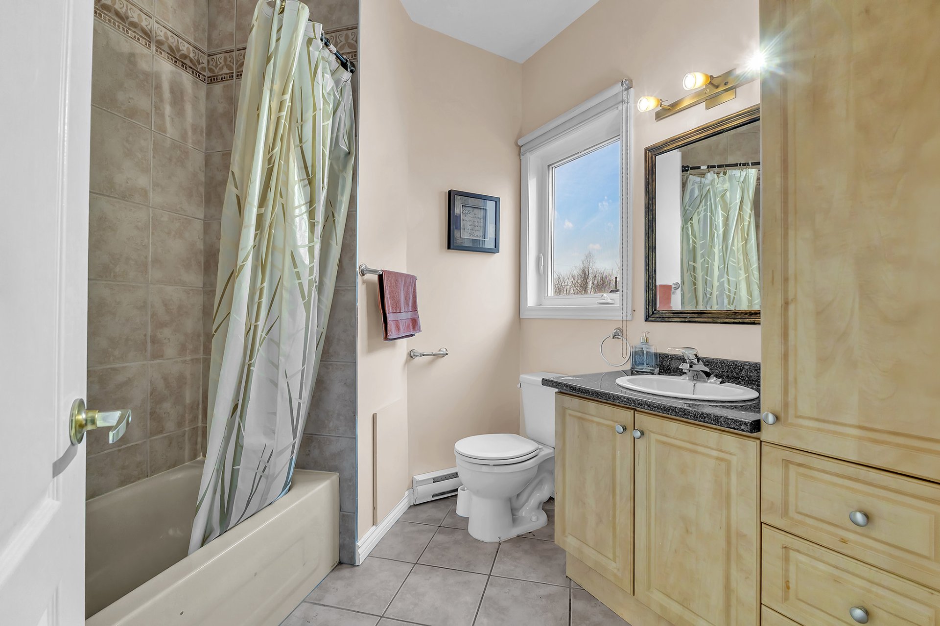 Salle de bains - Attenante à la chambre #2