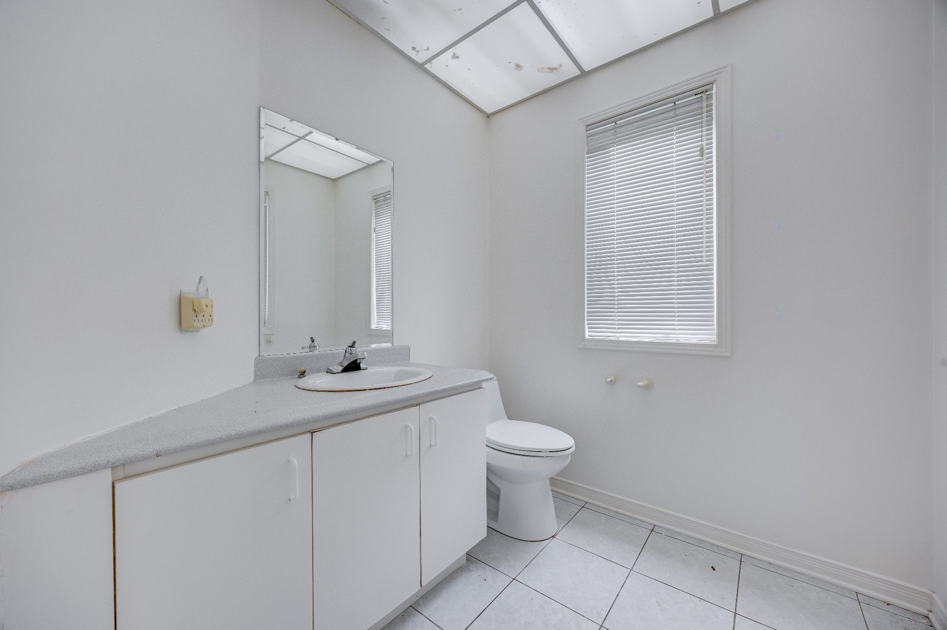 Powder room