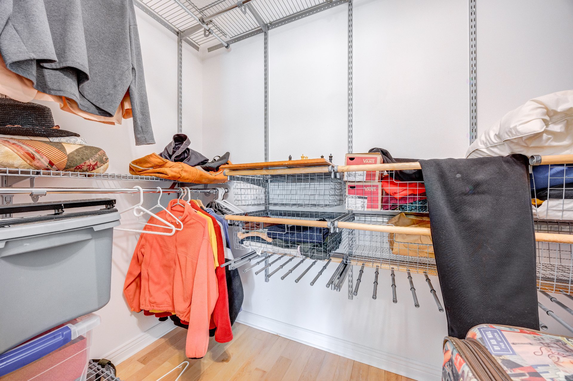 Walk-in closet