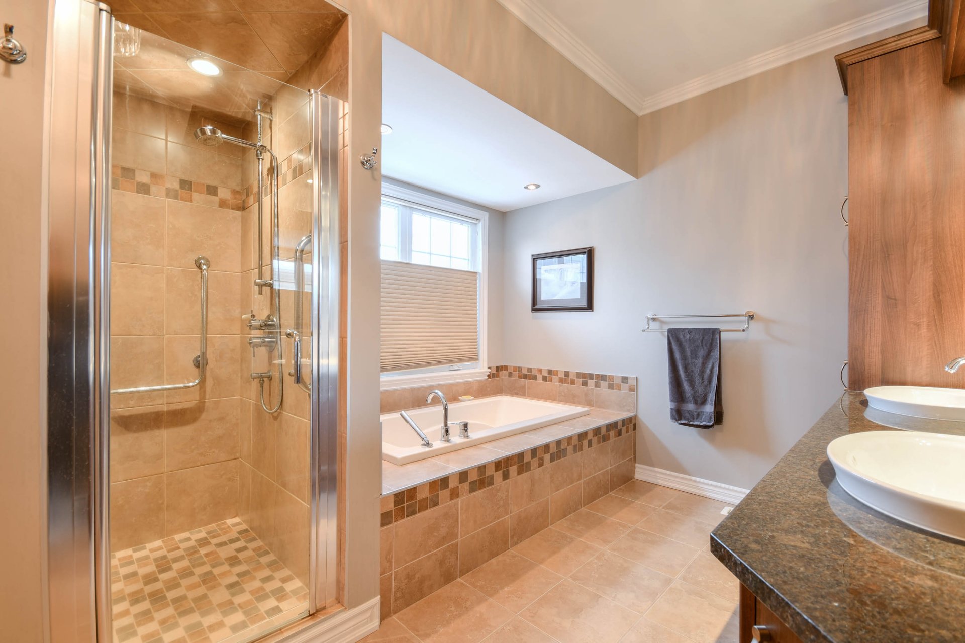 Salle de bains attenante à la CCP