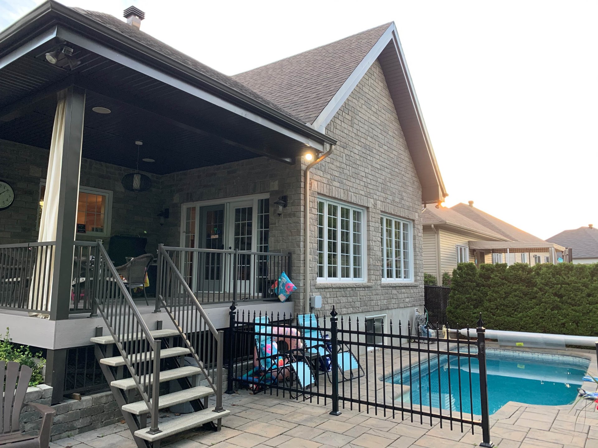 Face arrière - Photo d'Été.