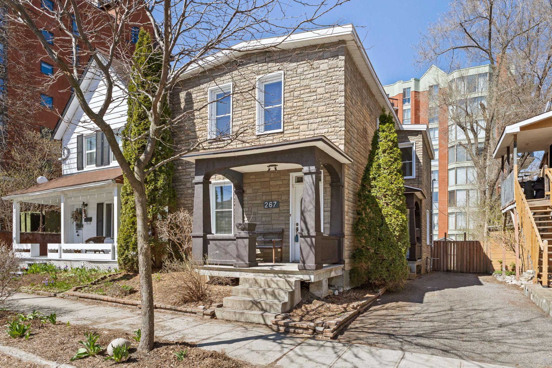 267 Rue Champlain 