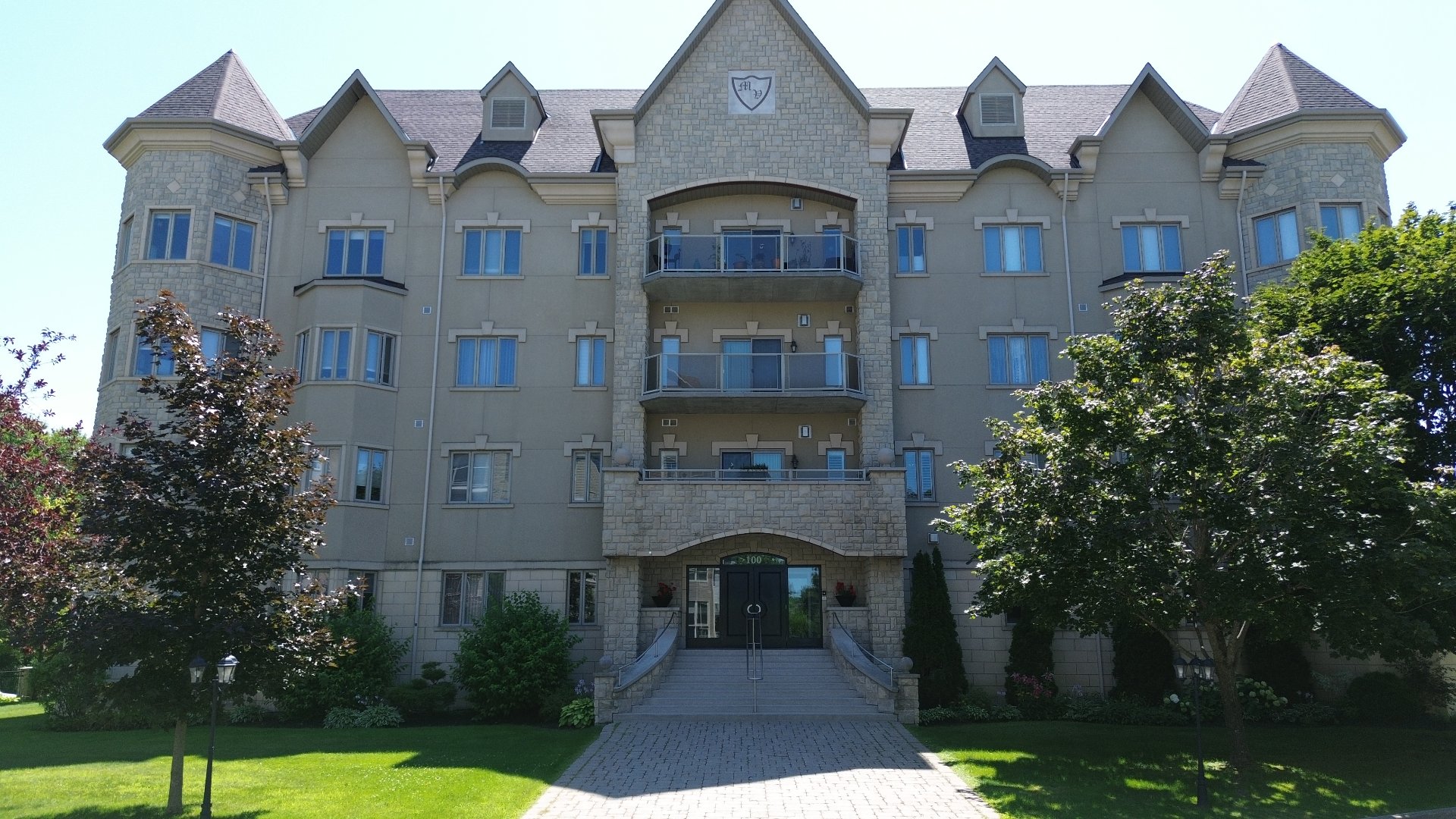 100 Ch. Fraser 304