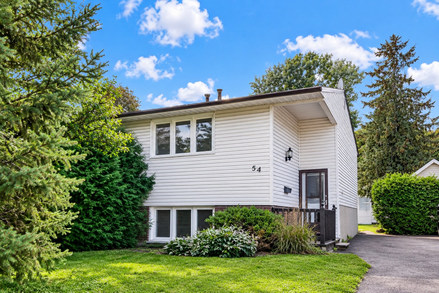 54 Rue Perras