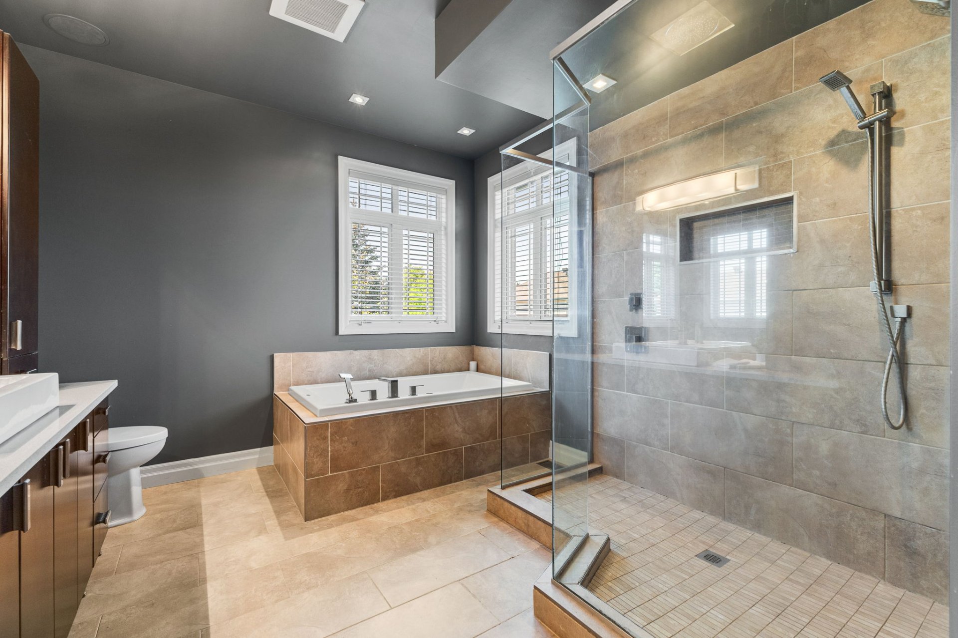 Ensuite bathroom