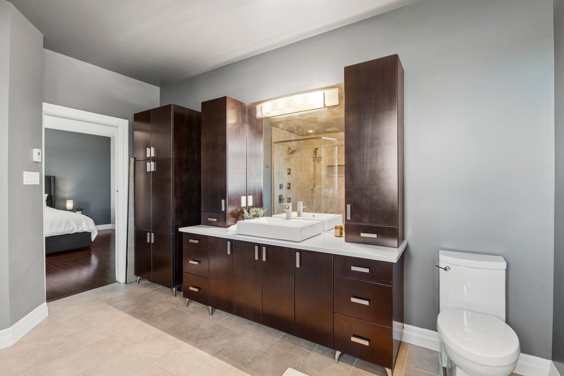 Ensuite bathroom