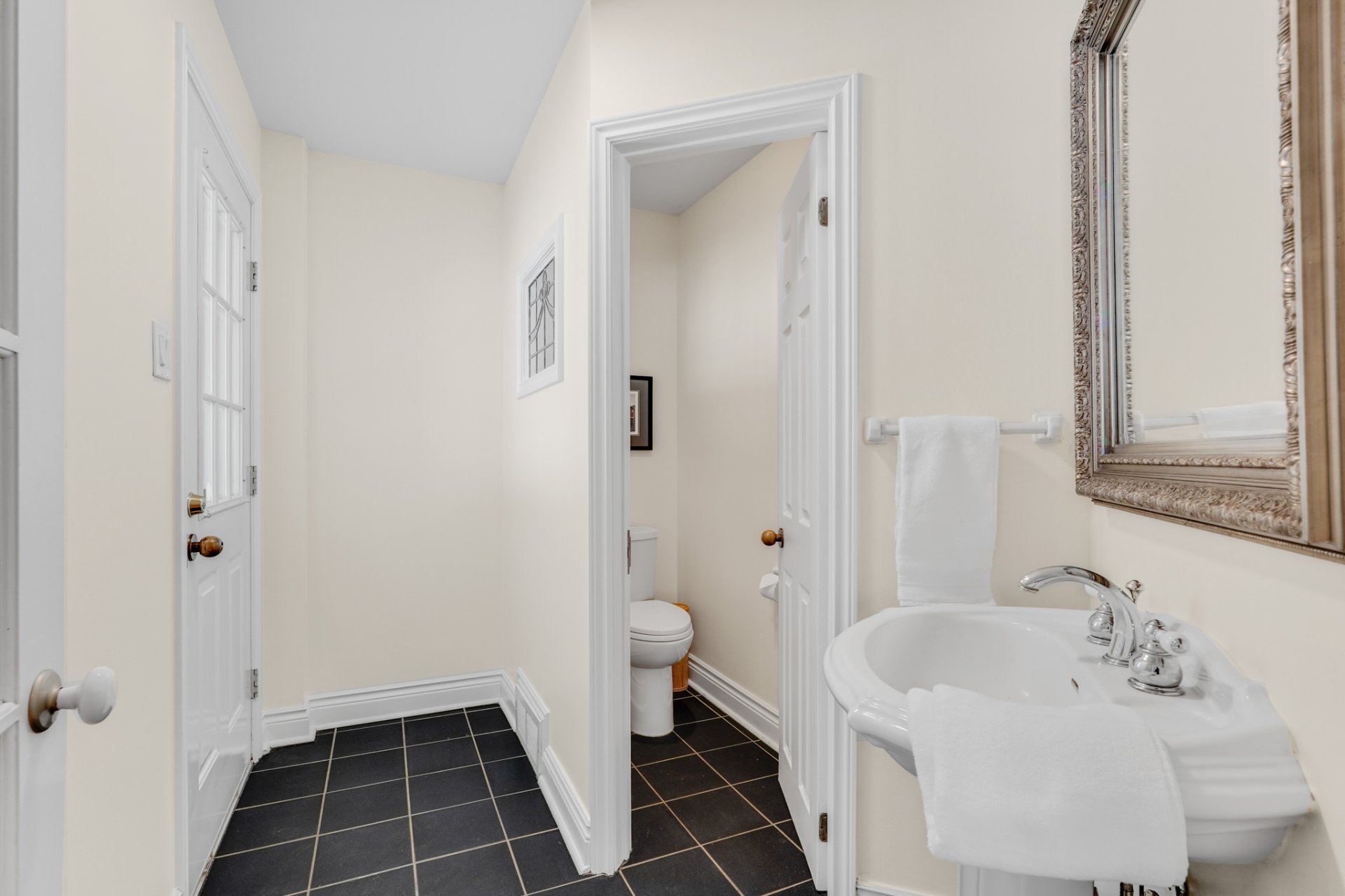 Powder room