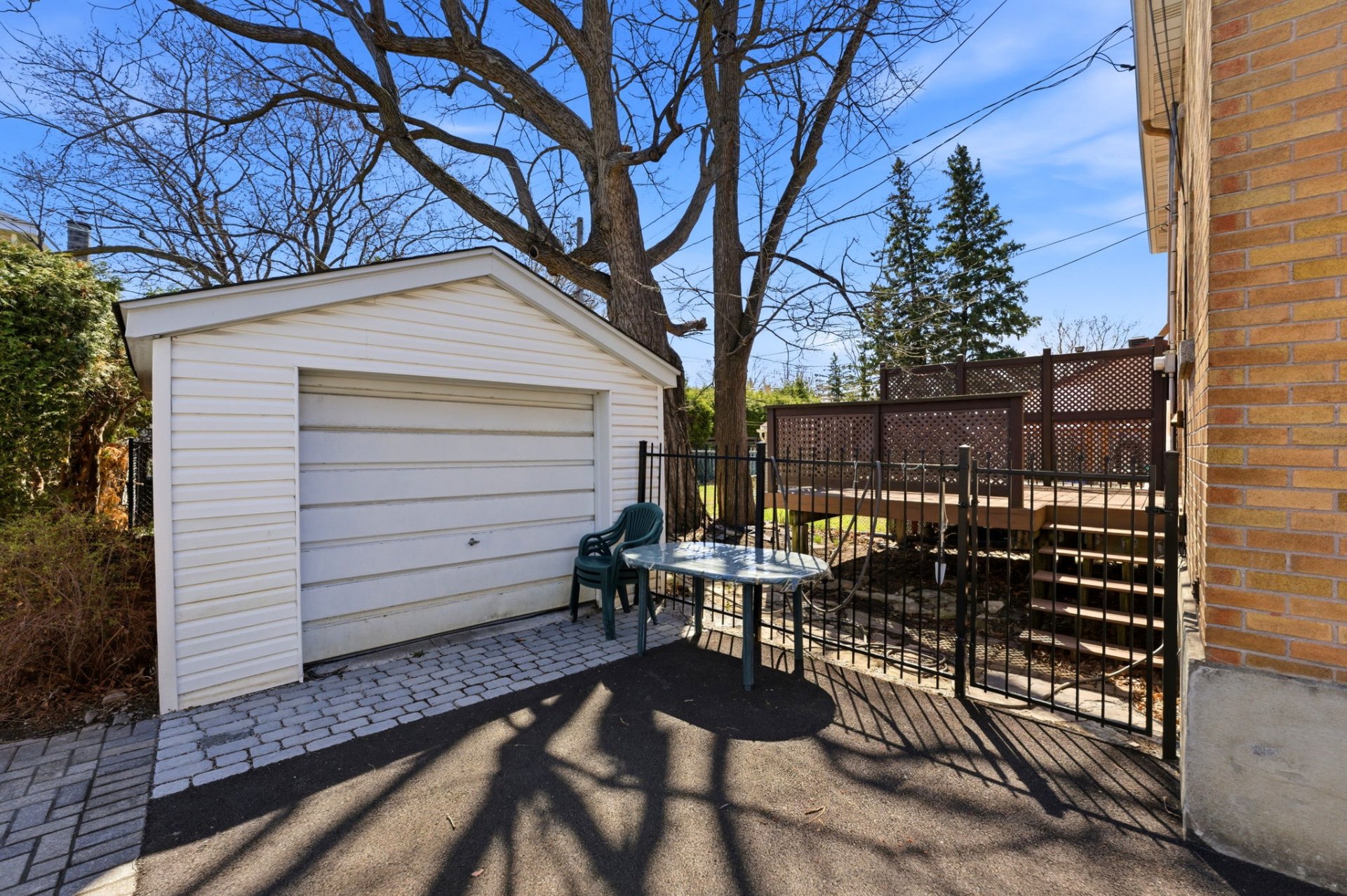 Garage