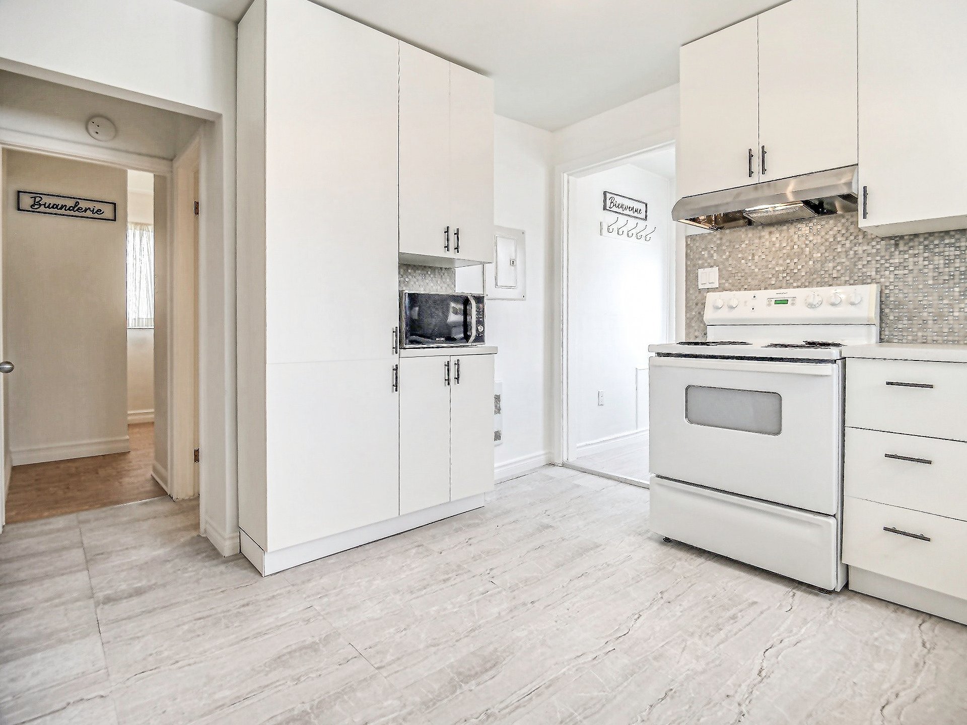 Kitchen - apt C à titre d'exemple seulement