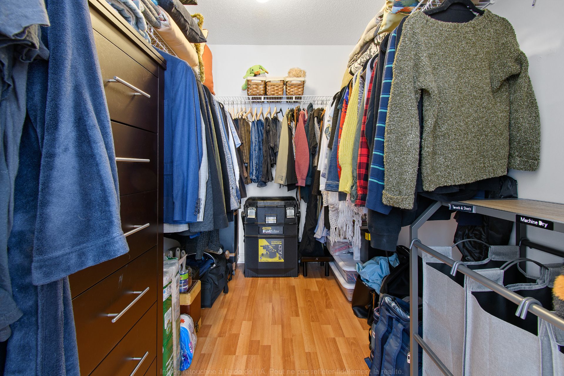 Walk-in closet