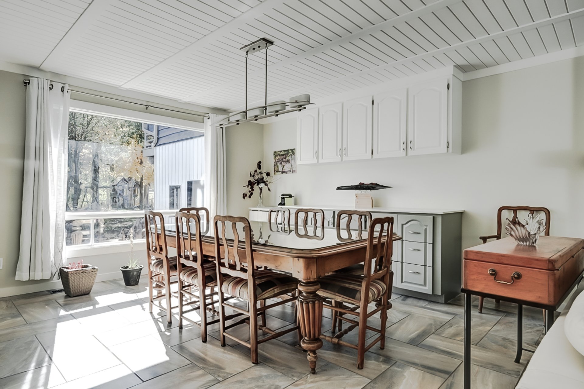 Autre - Maison principale/salle à manger