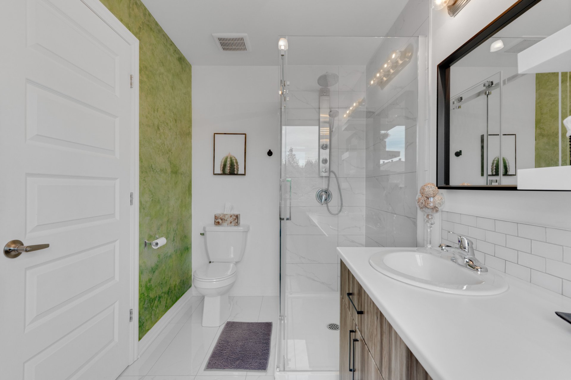 Ensuite bathroom