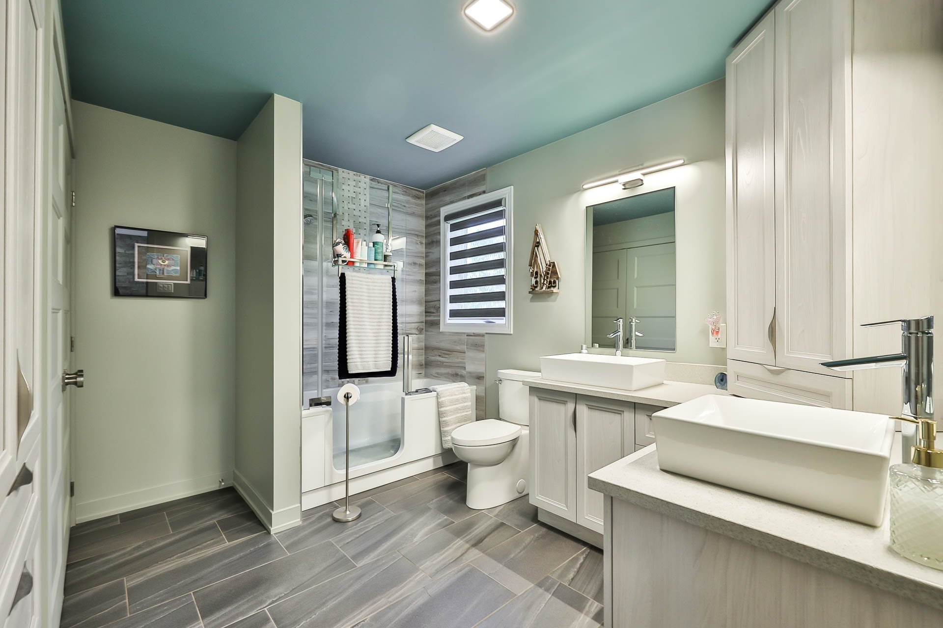 Salle de bains attenante à la CCP