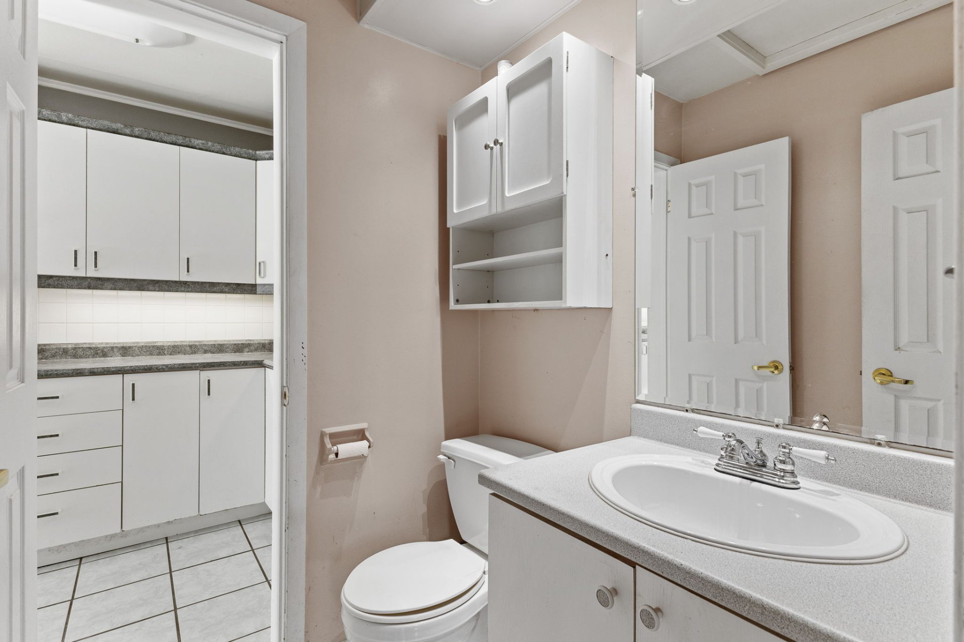 Powder room