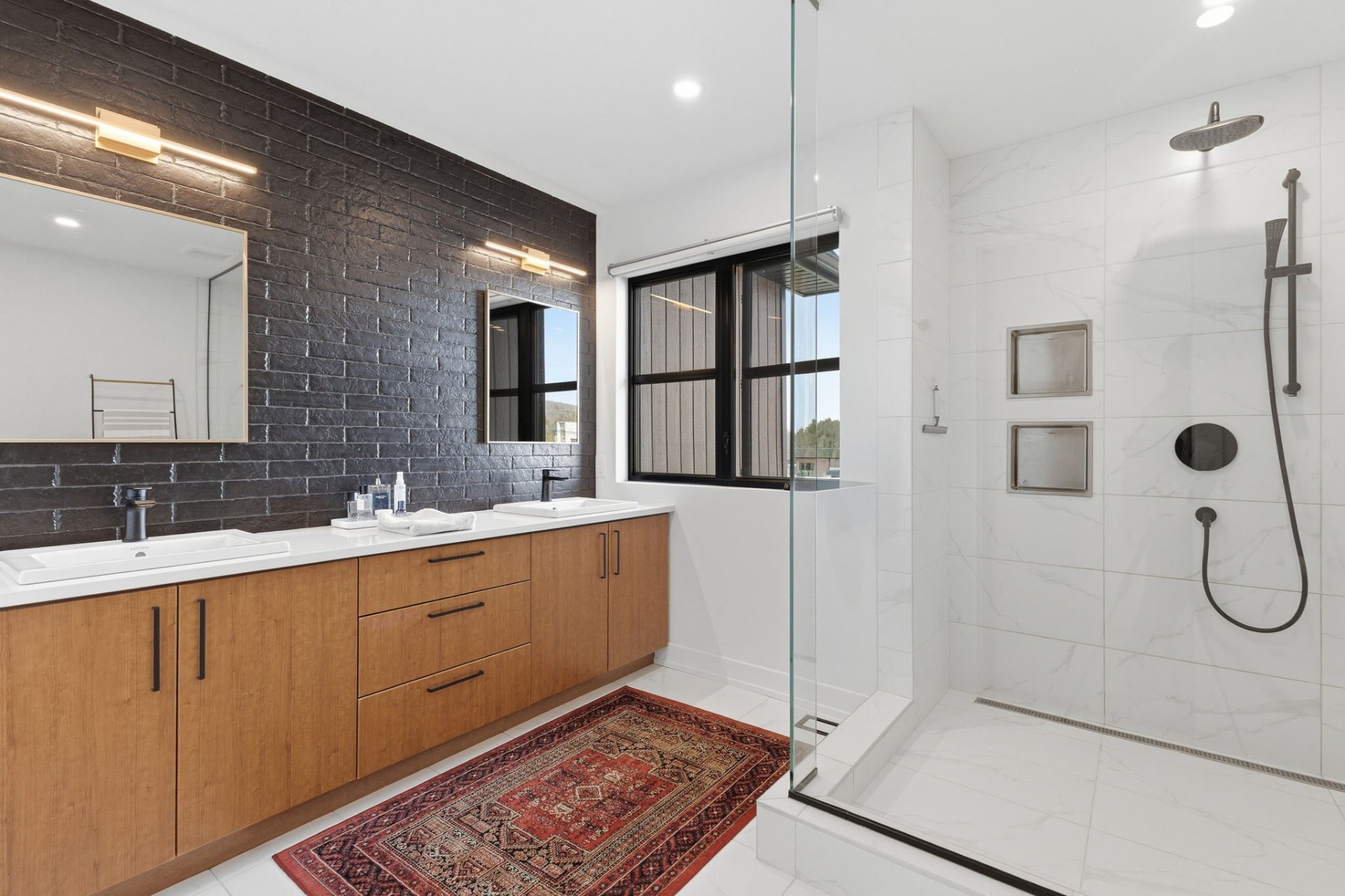 Ensuite bathroom