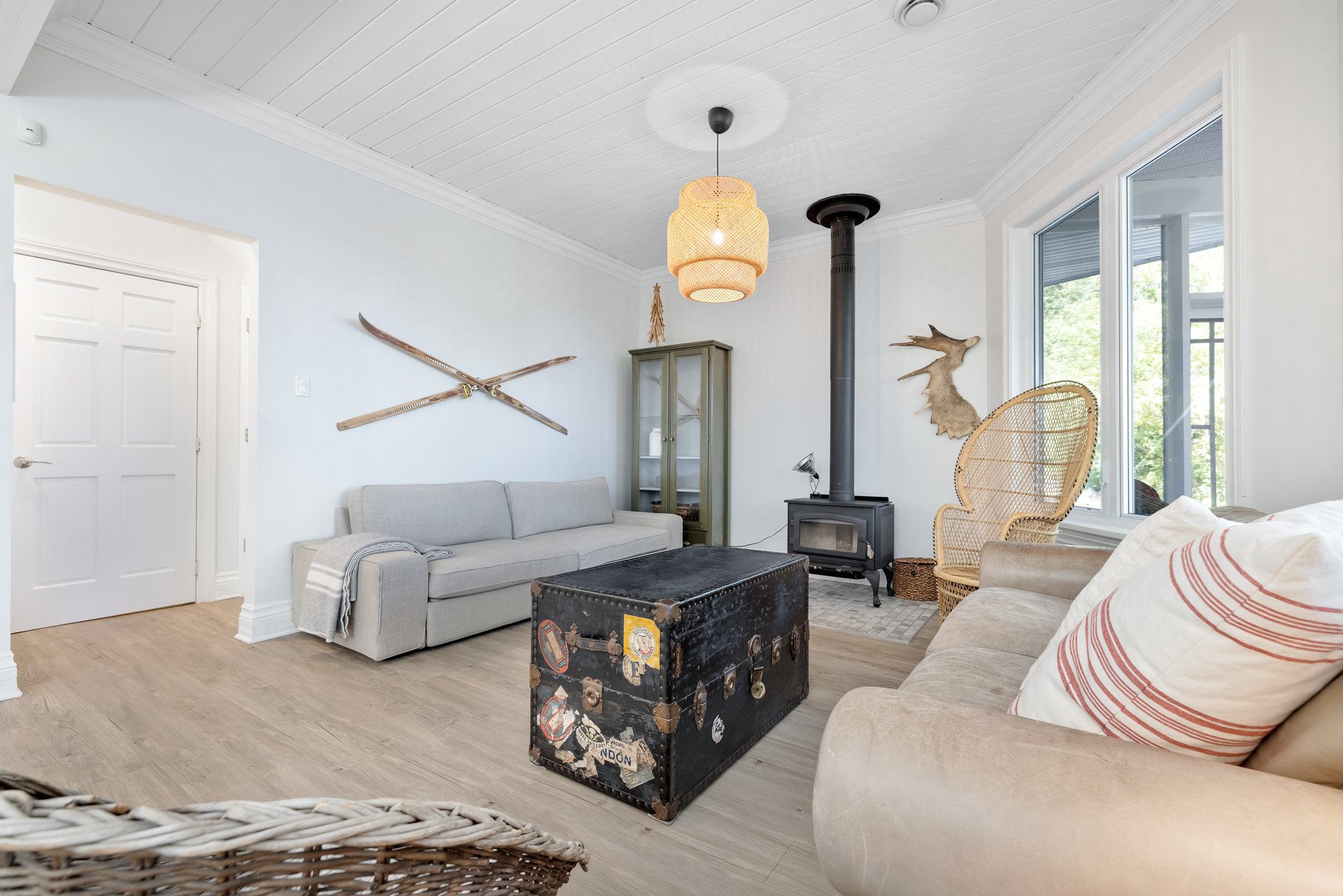 Living room - Guest suite