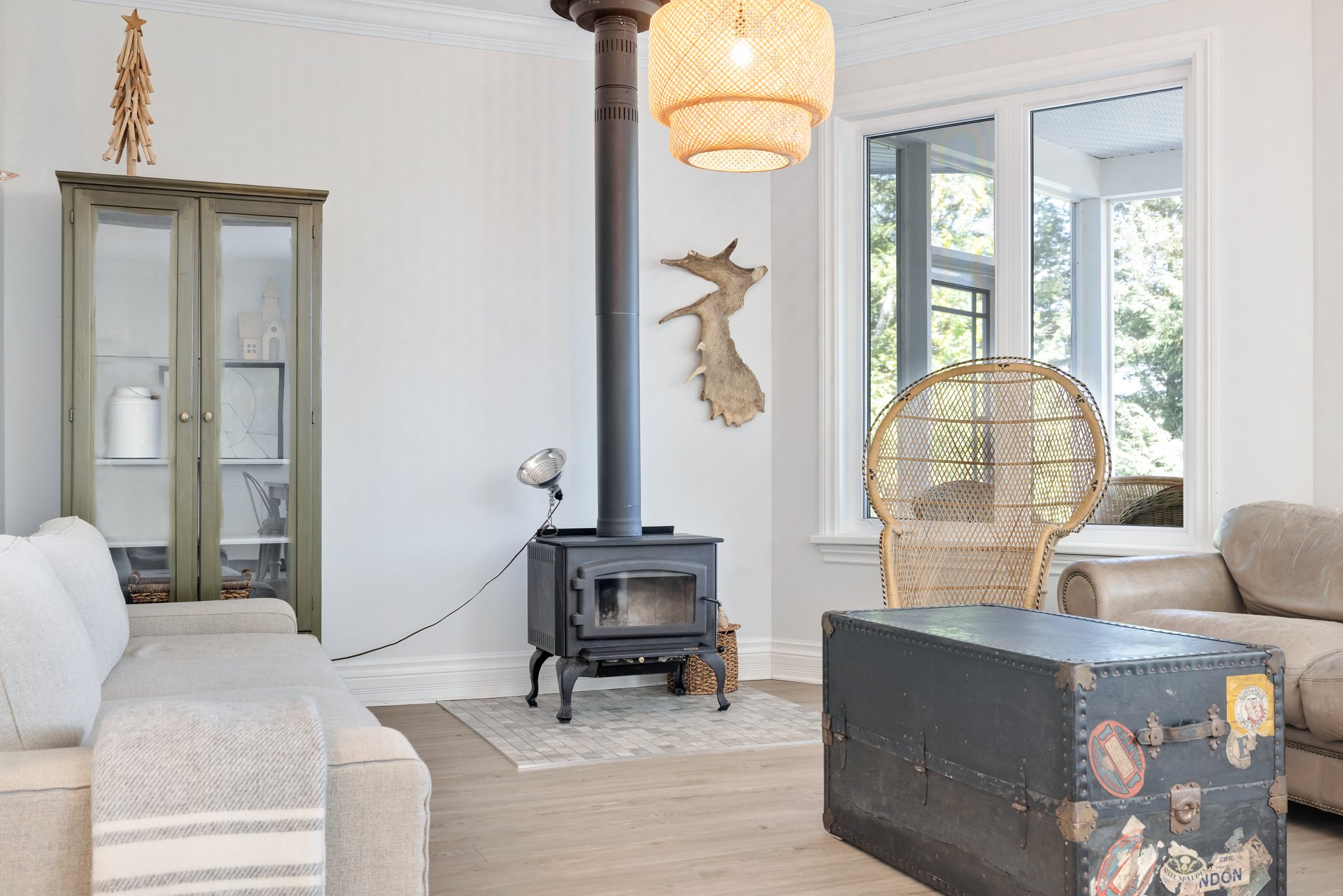 Living room - Guest suite