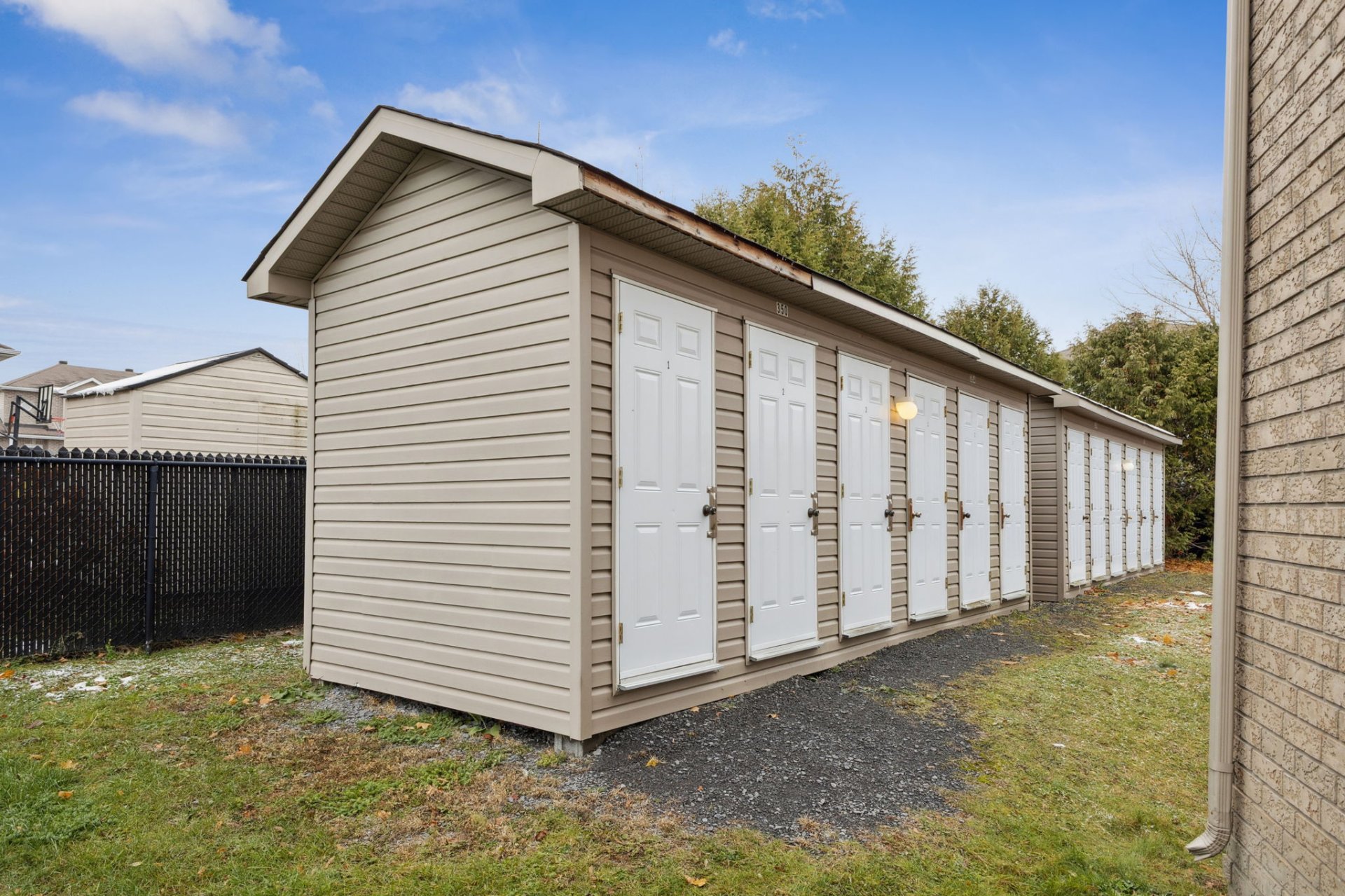 Remise - Remise extérieur 350-2