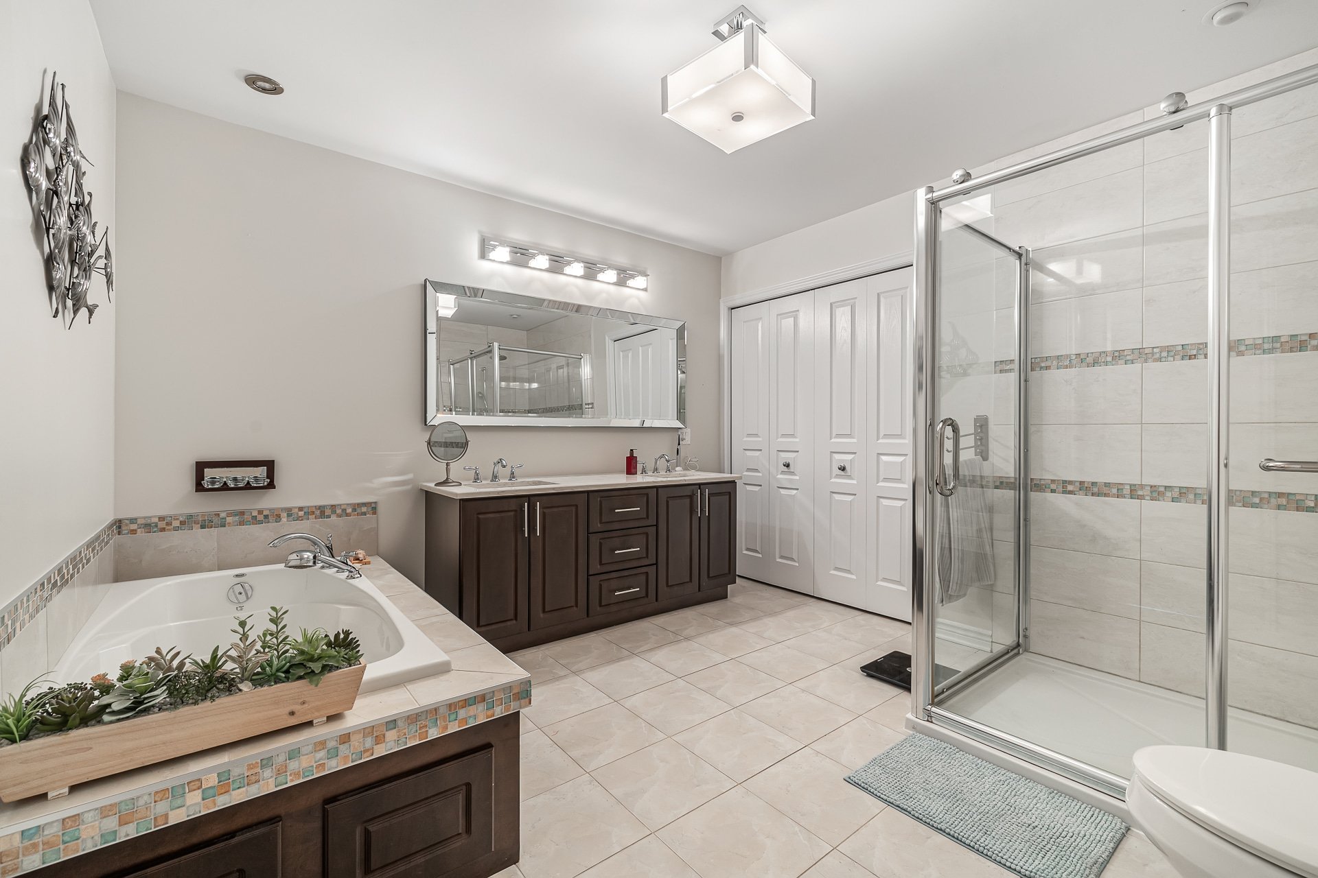 Ensuite bathroom