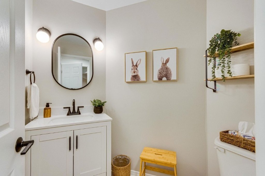 Powder room