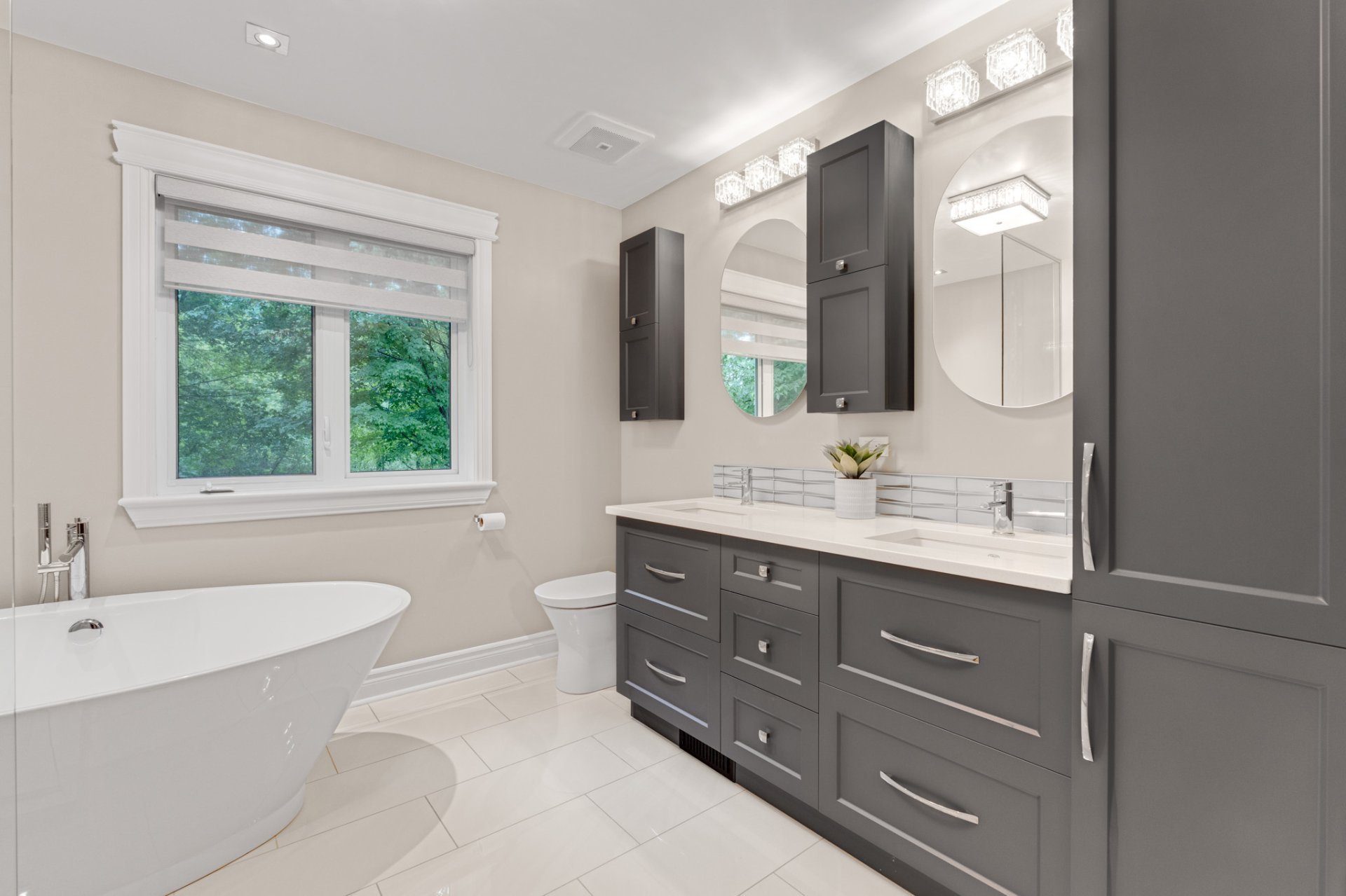 Ensuite bathroom