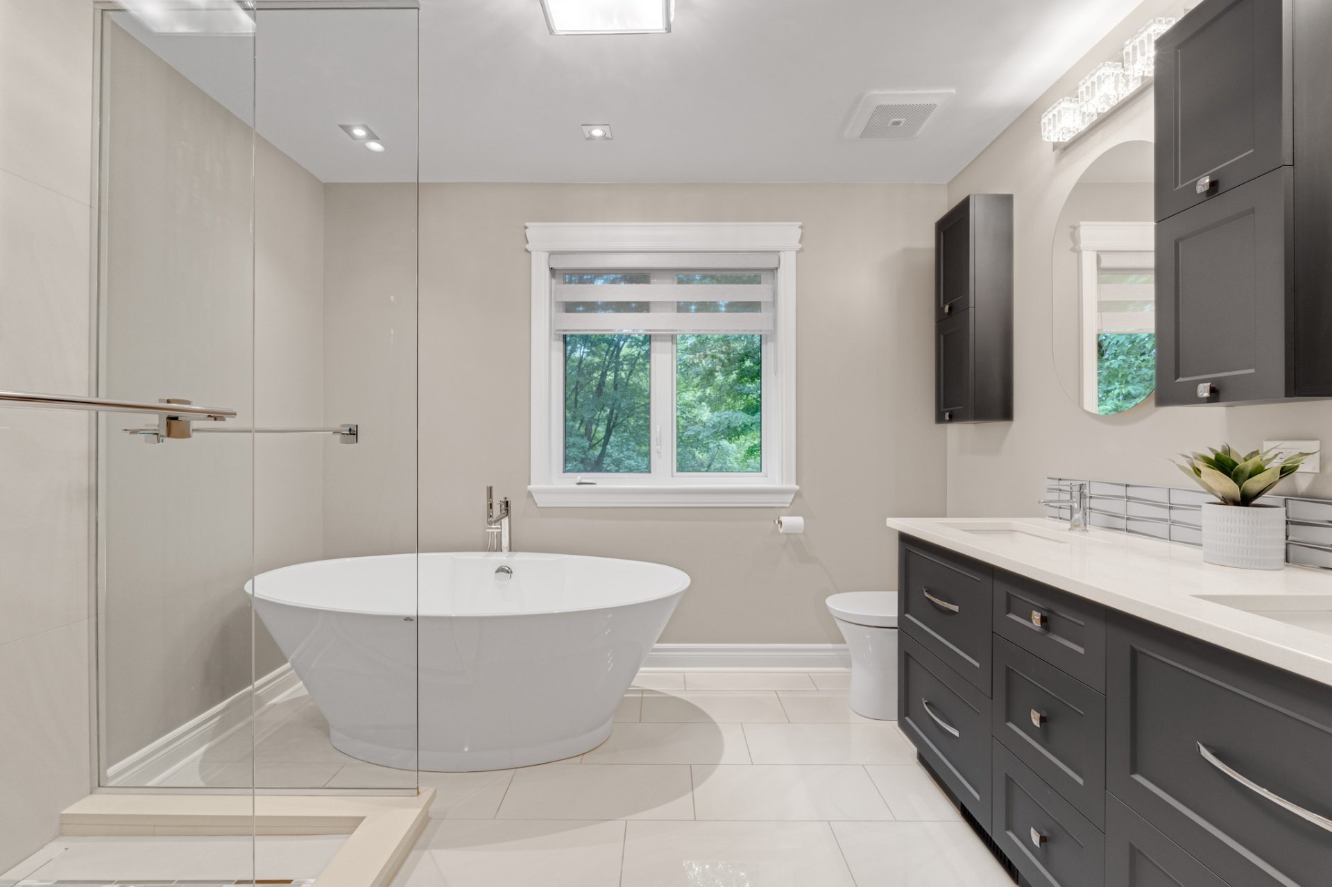 Ensuite bathroom