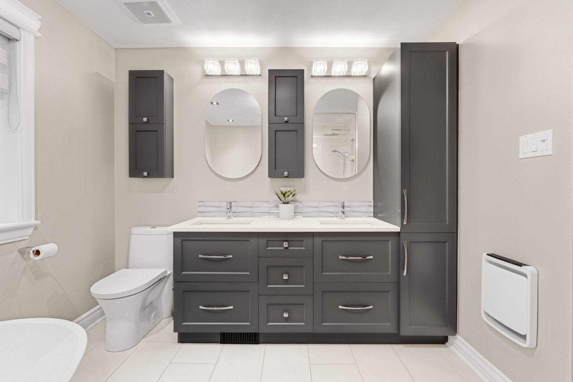 Ensuite bathroom