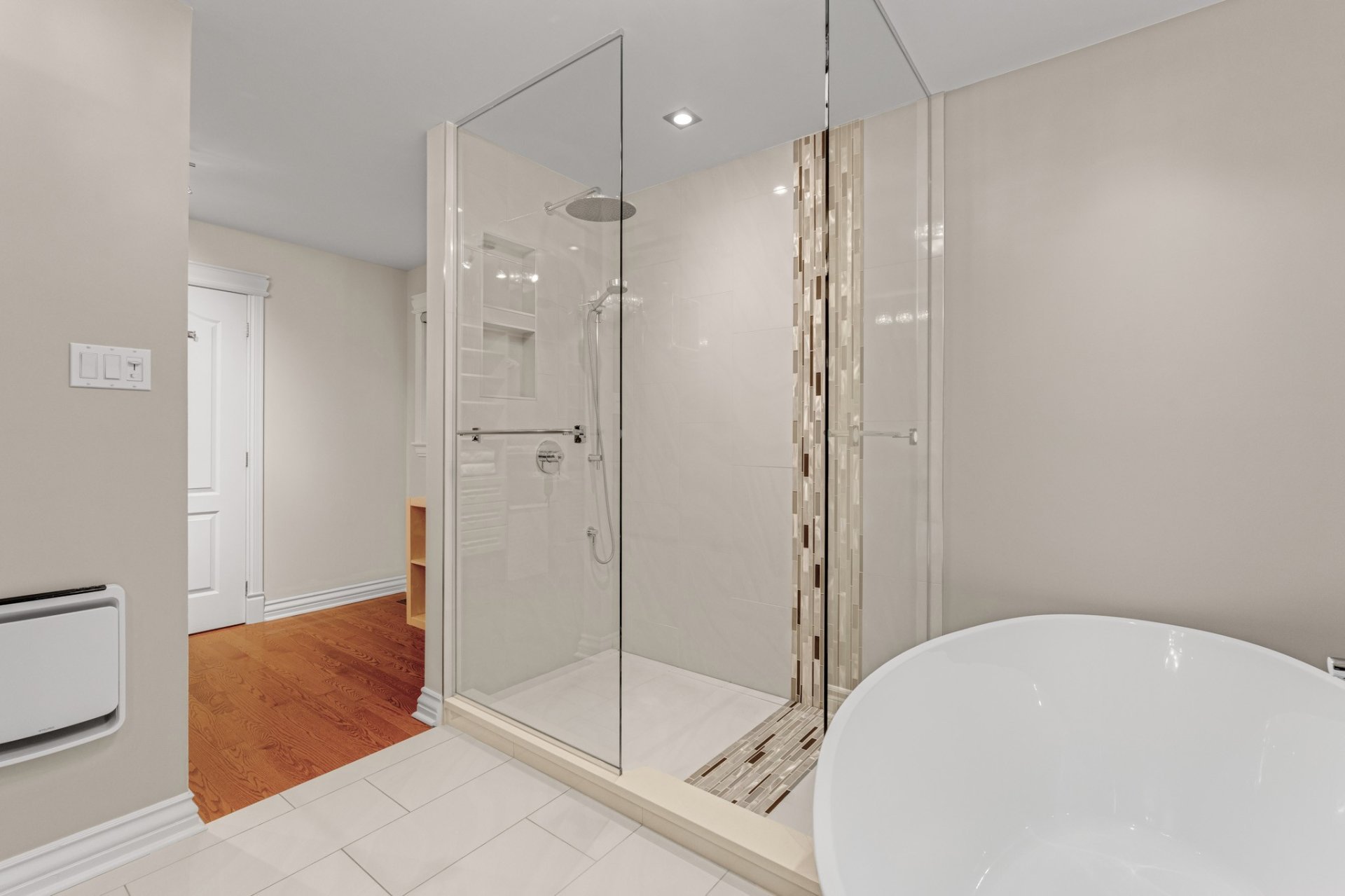 Ensuite bathroom