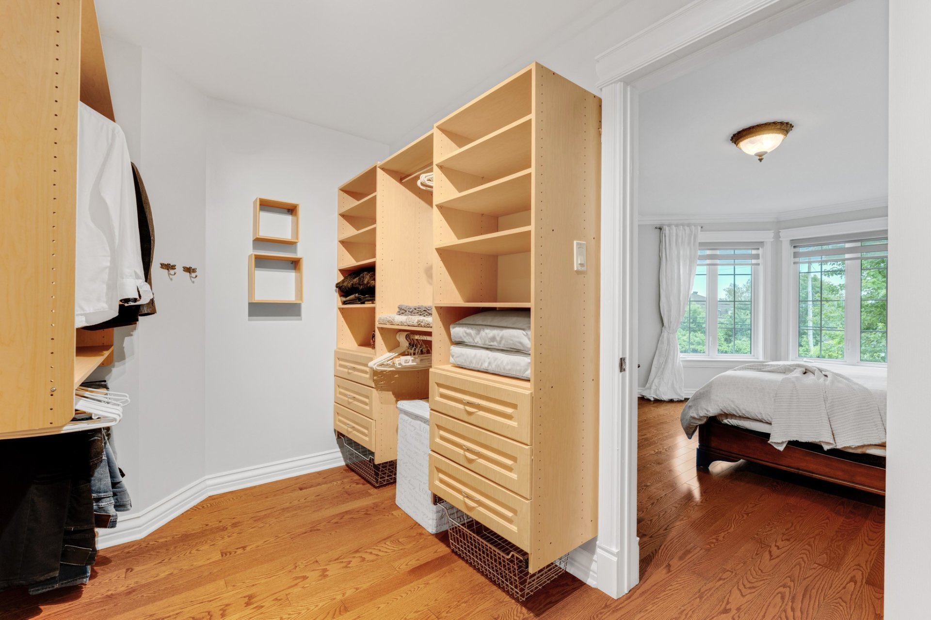 Walk-in closet
