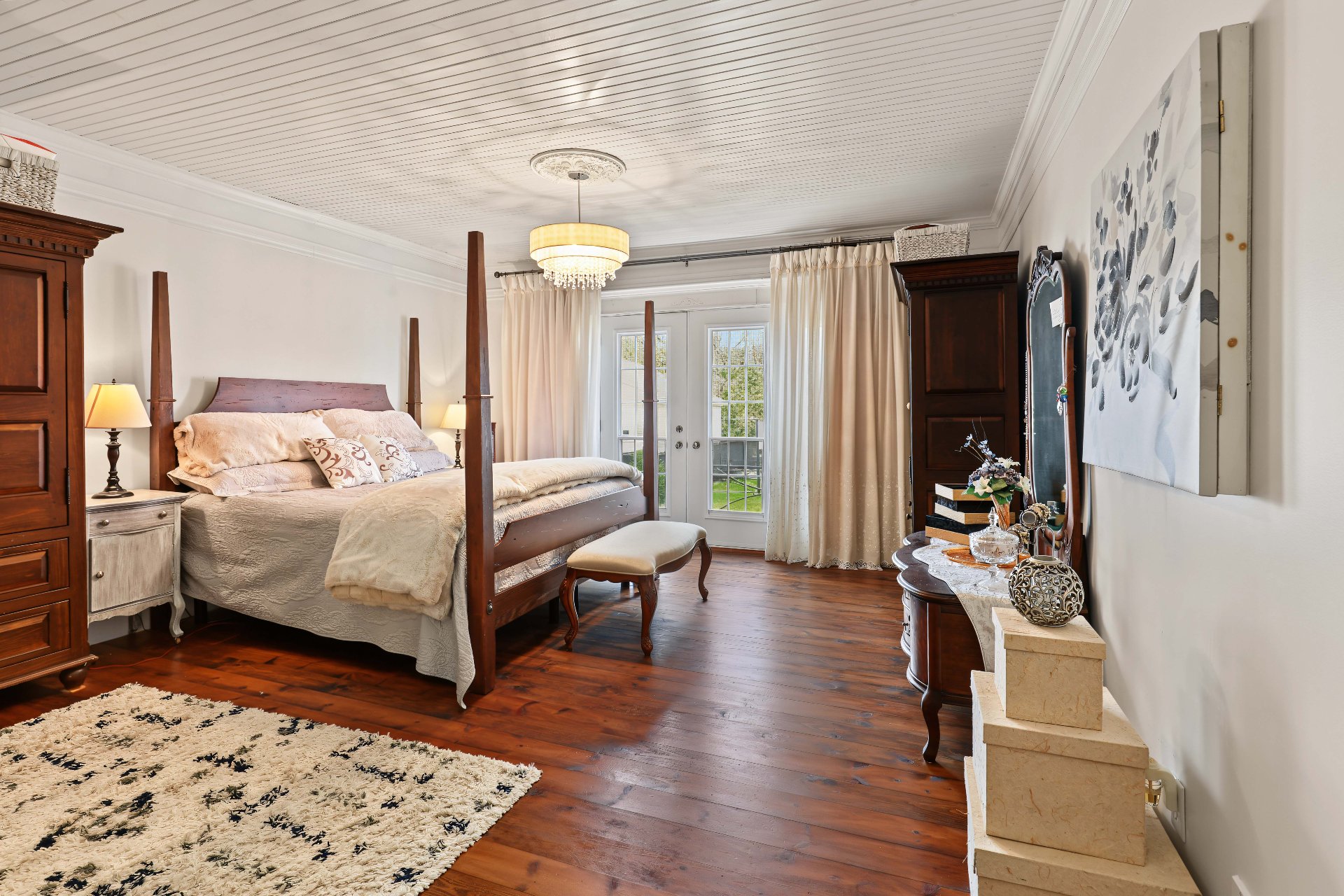 Primary bedroom