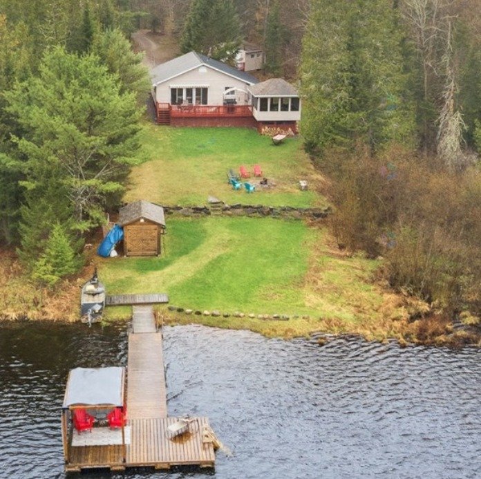 10 Maple Lane 