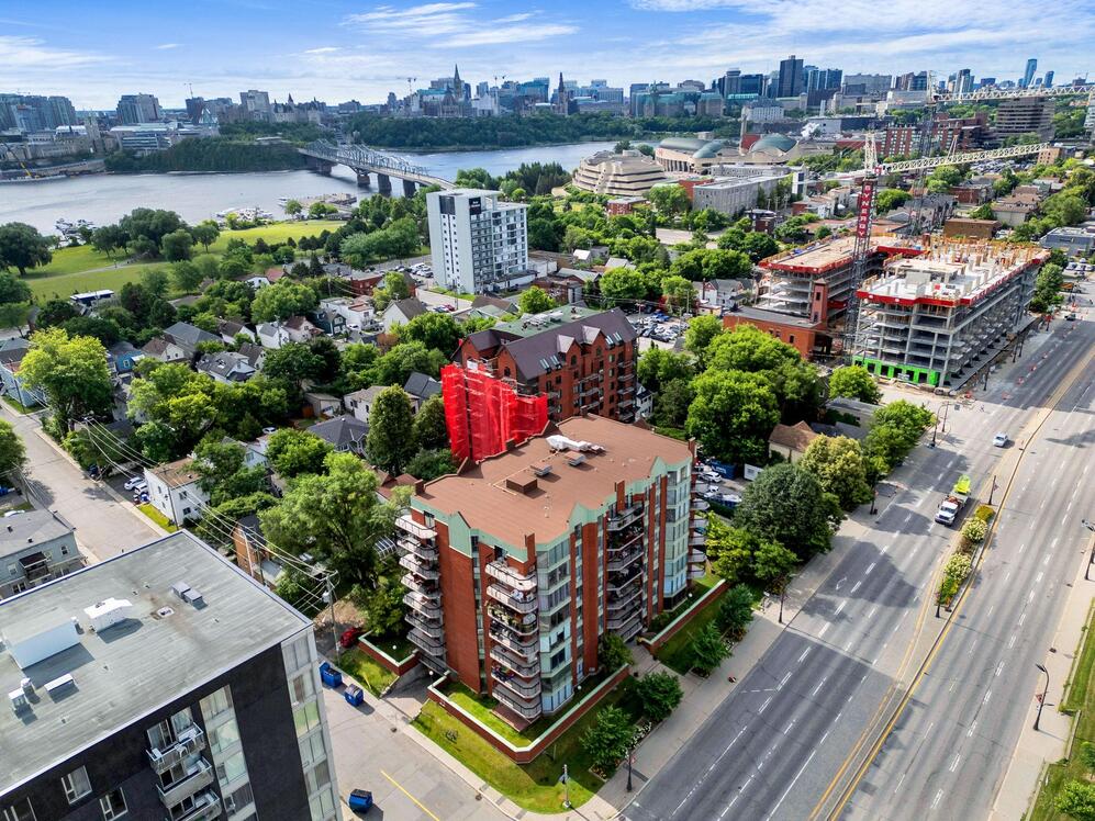 240 Boul. Maisonneuve 603