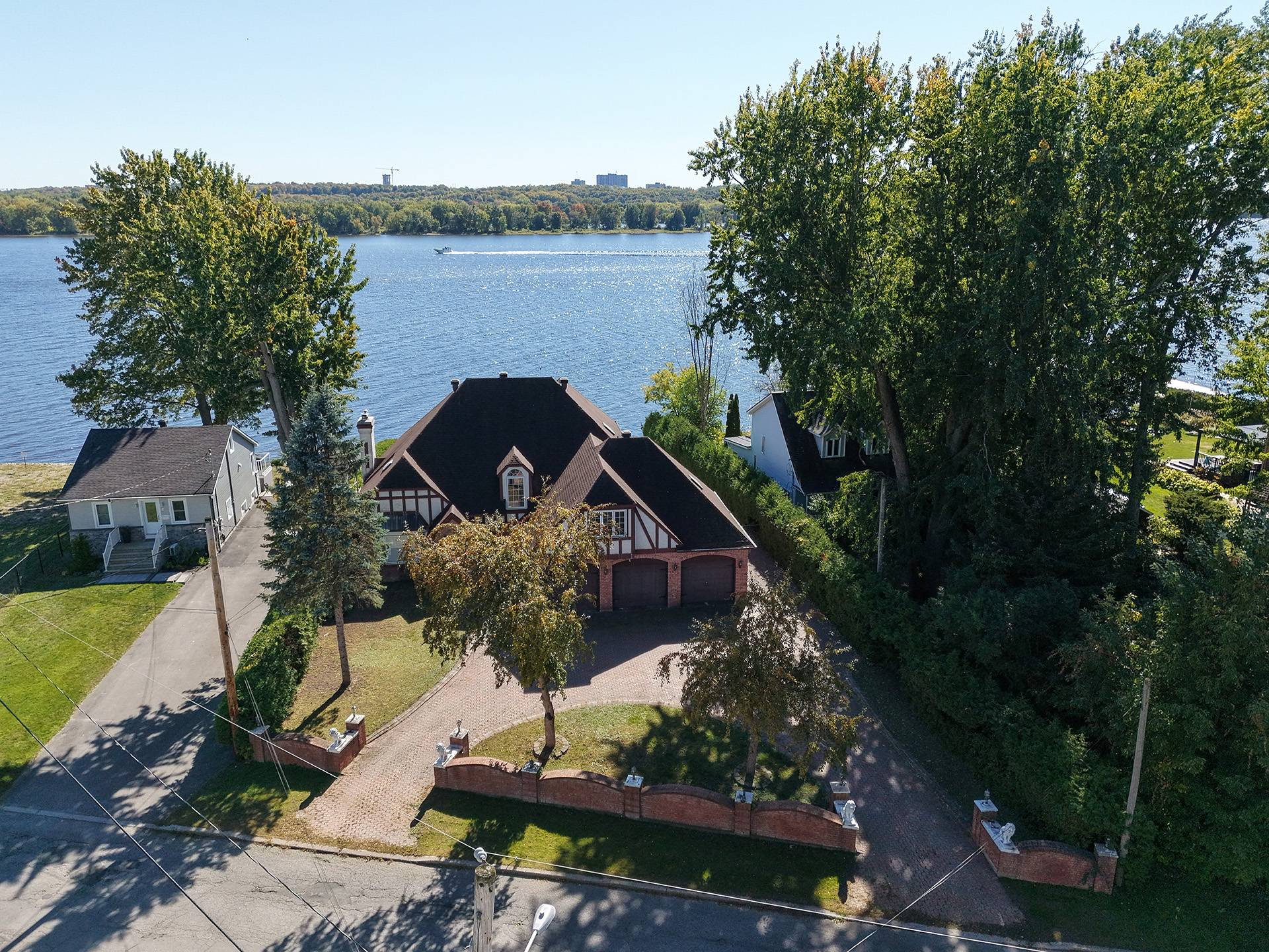 Vue sur l'eau