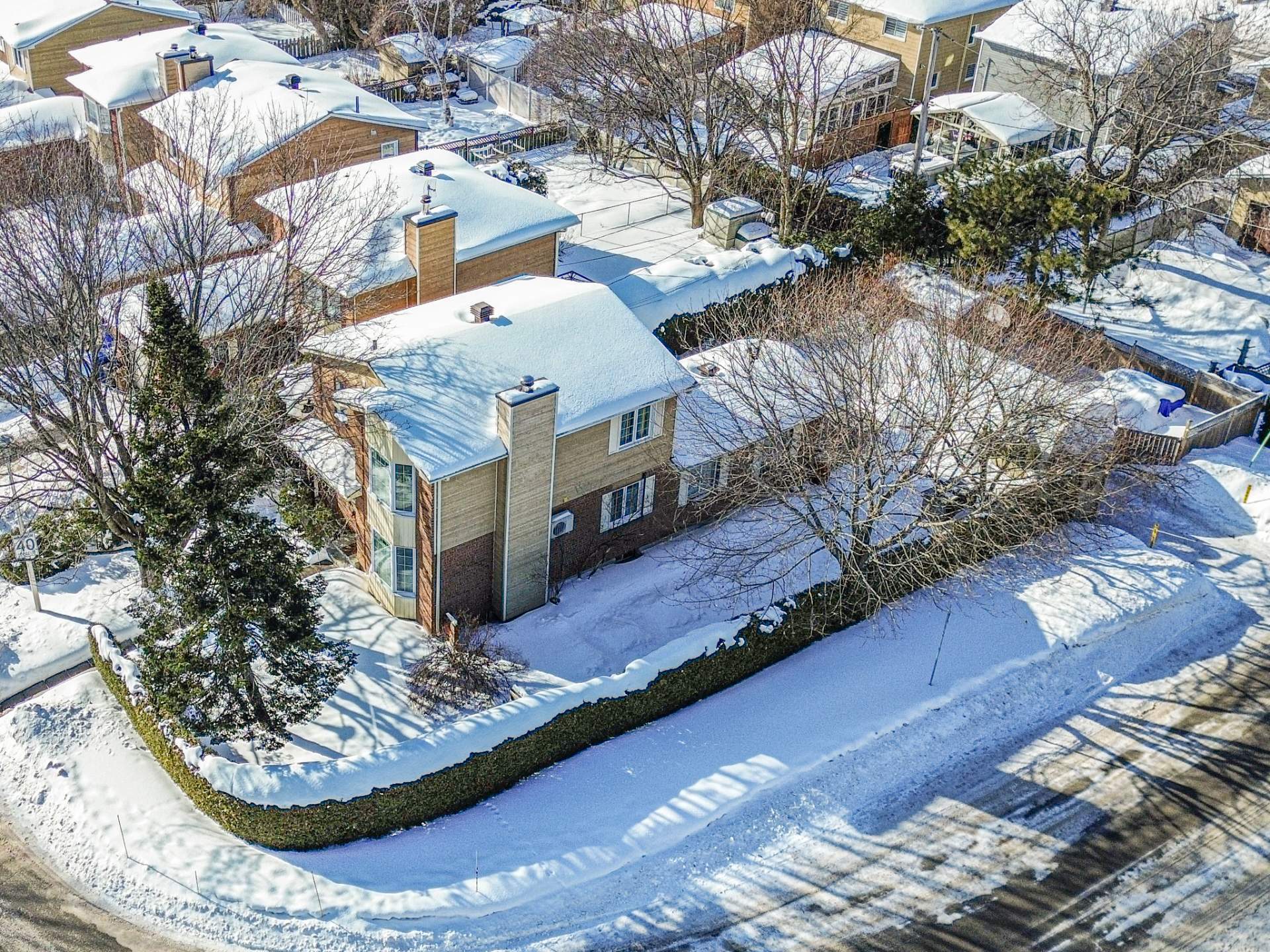 292 Av. des Artisans 