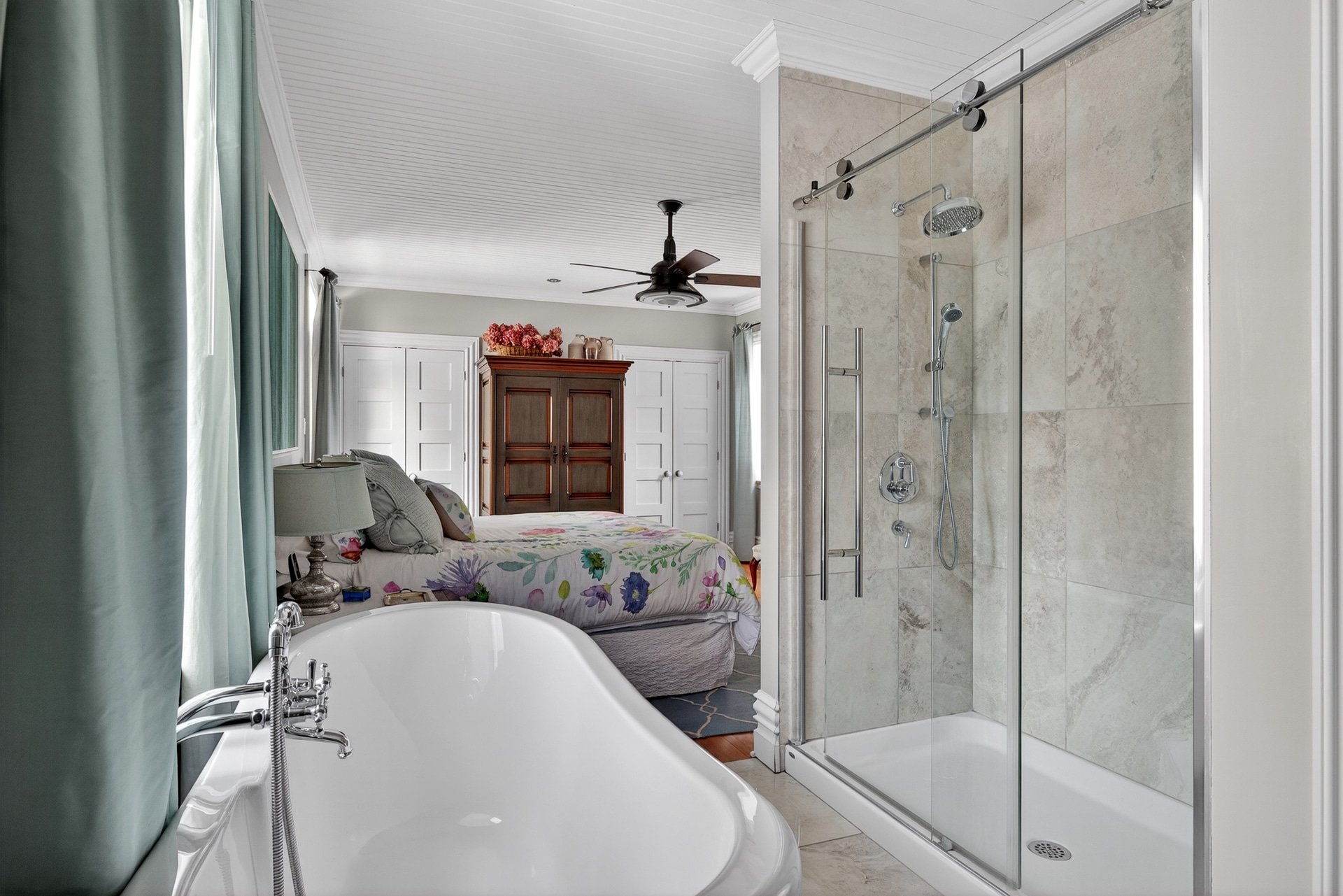 Ensuite bathroom