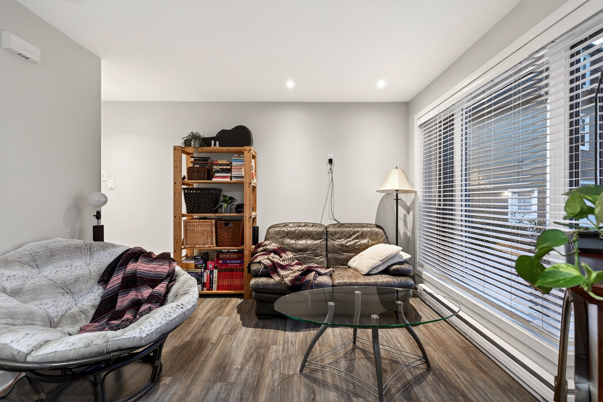 Living room - 1-36