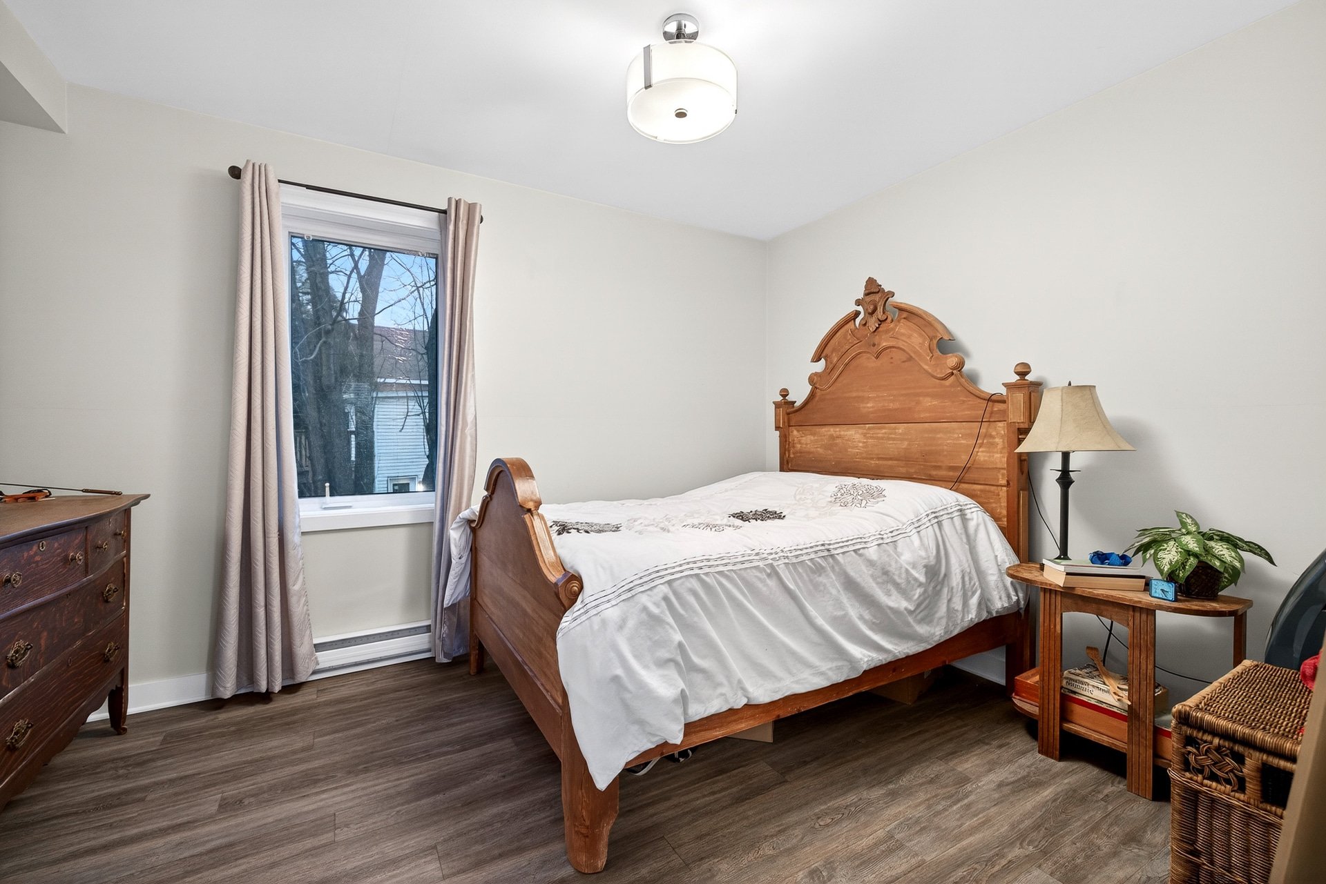 Bedroom - 1-36
