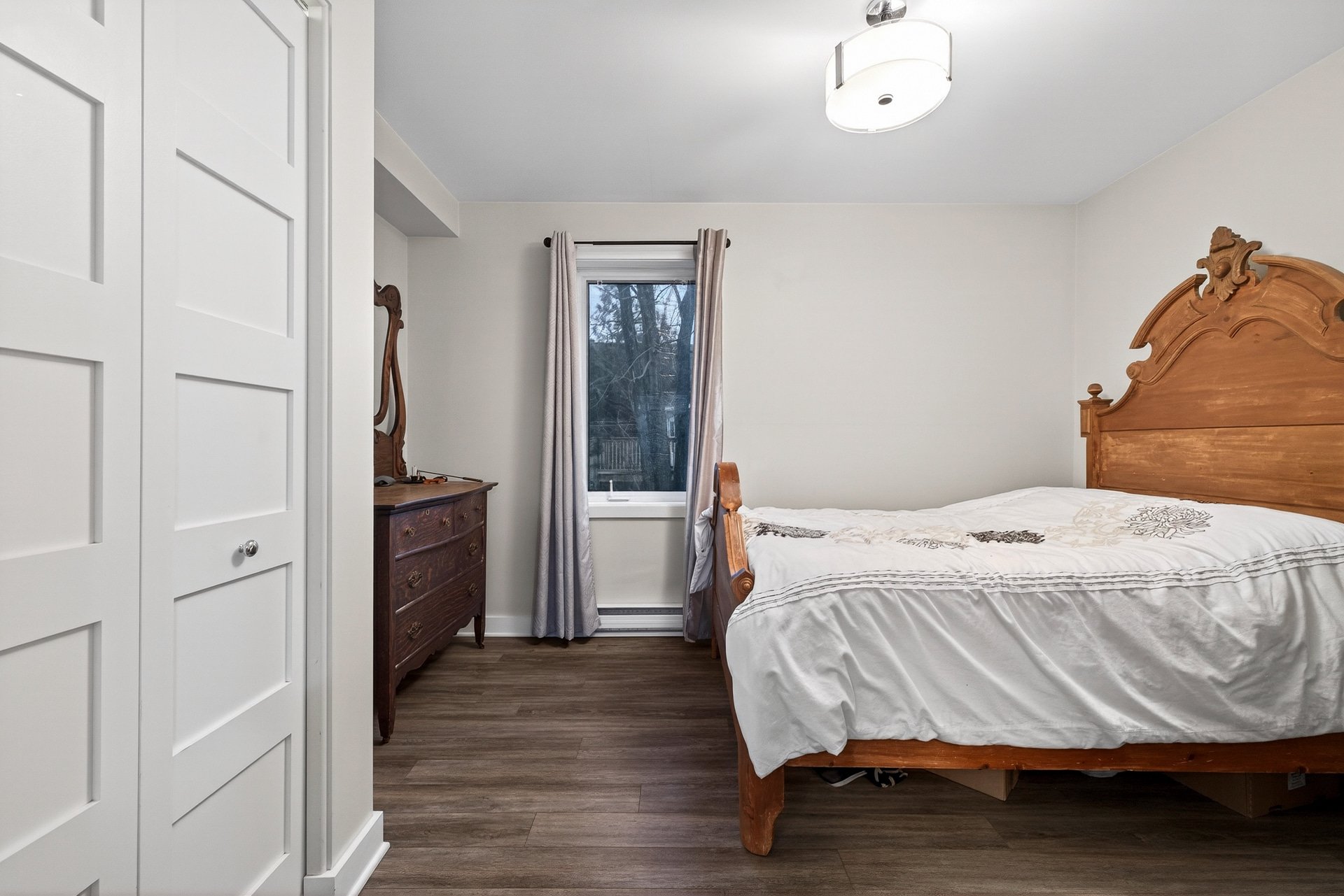 Bedroom - 1-36