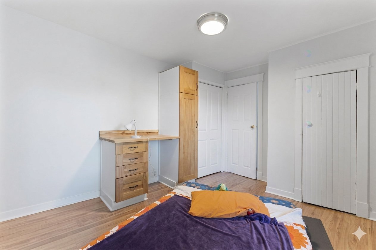 Upper unit – AI-enhanced photo.