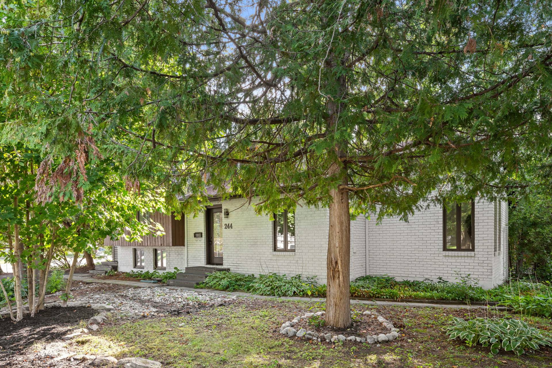 244 Av. du Bois-Franc 