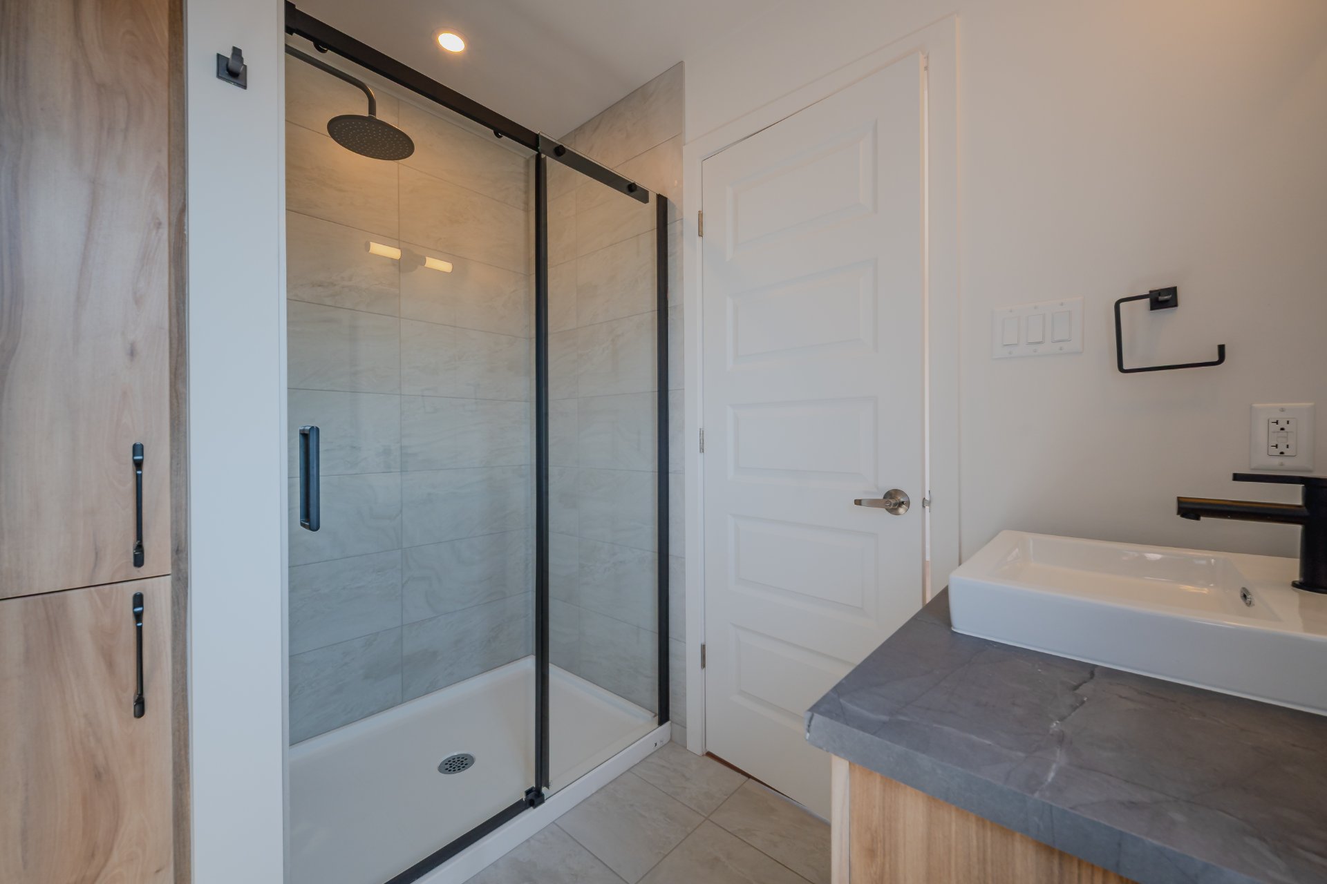 Salle de bains attenante à la CCP