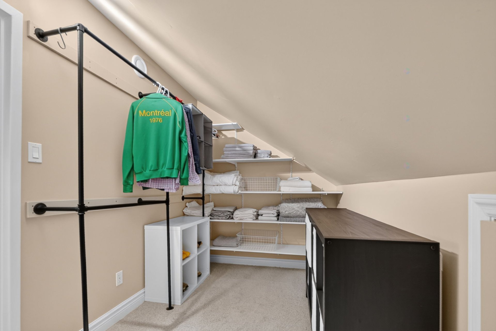 Walk-in closet