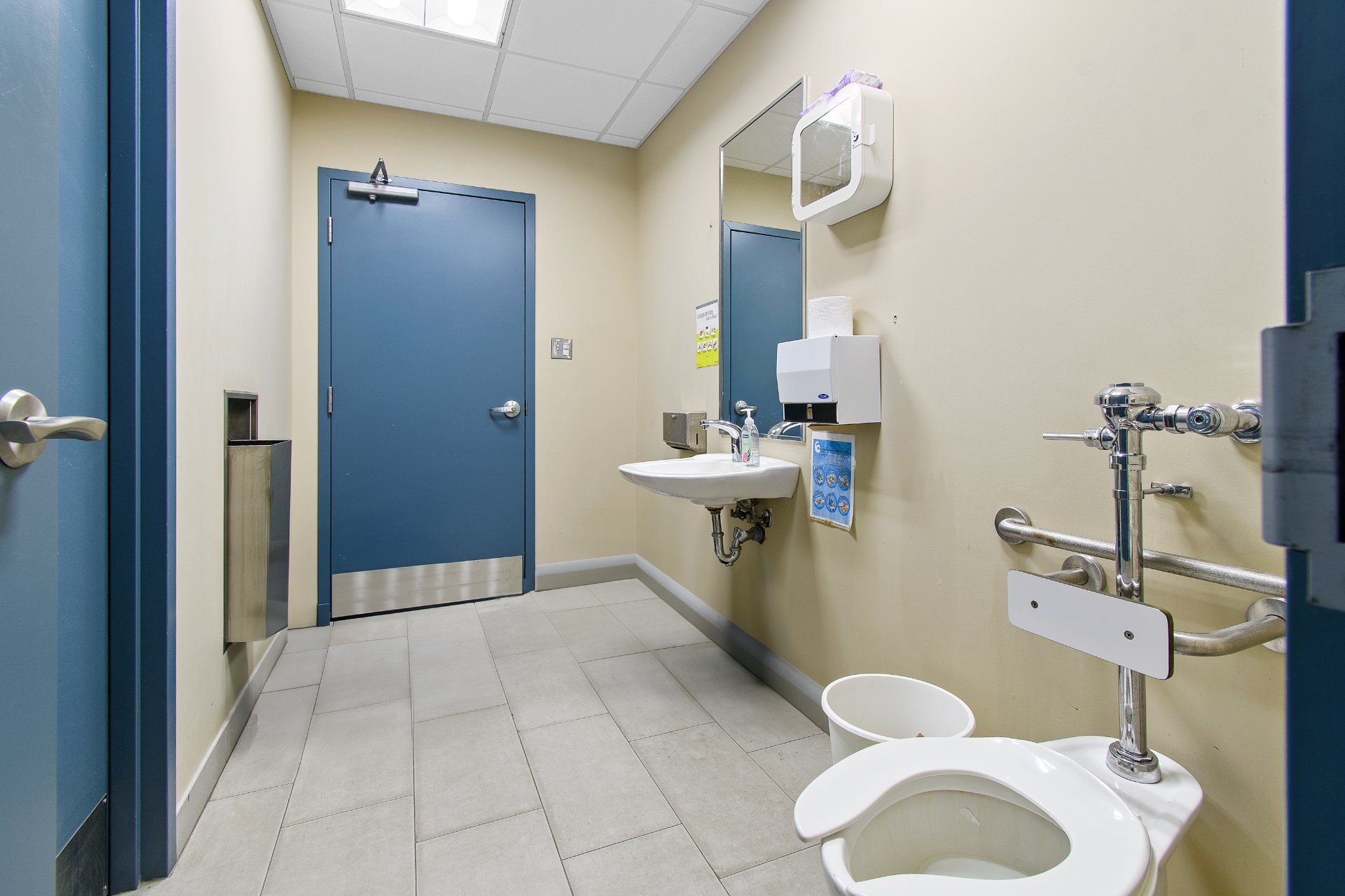 Powder room