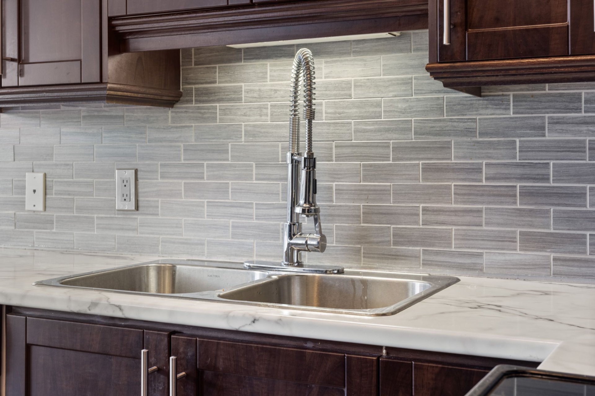 Kitchen - Backsplash