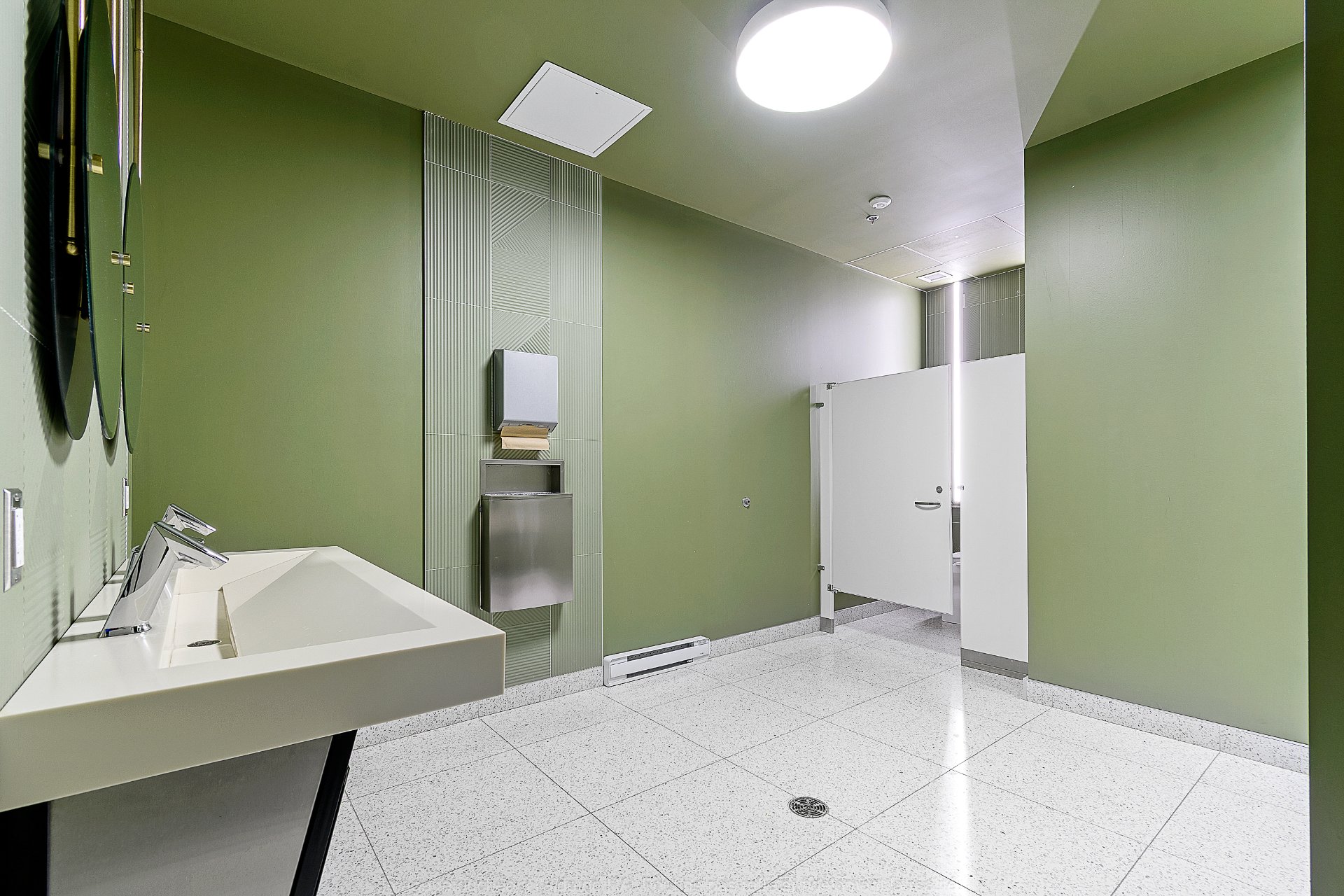 Toilettes communes sur l'étage