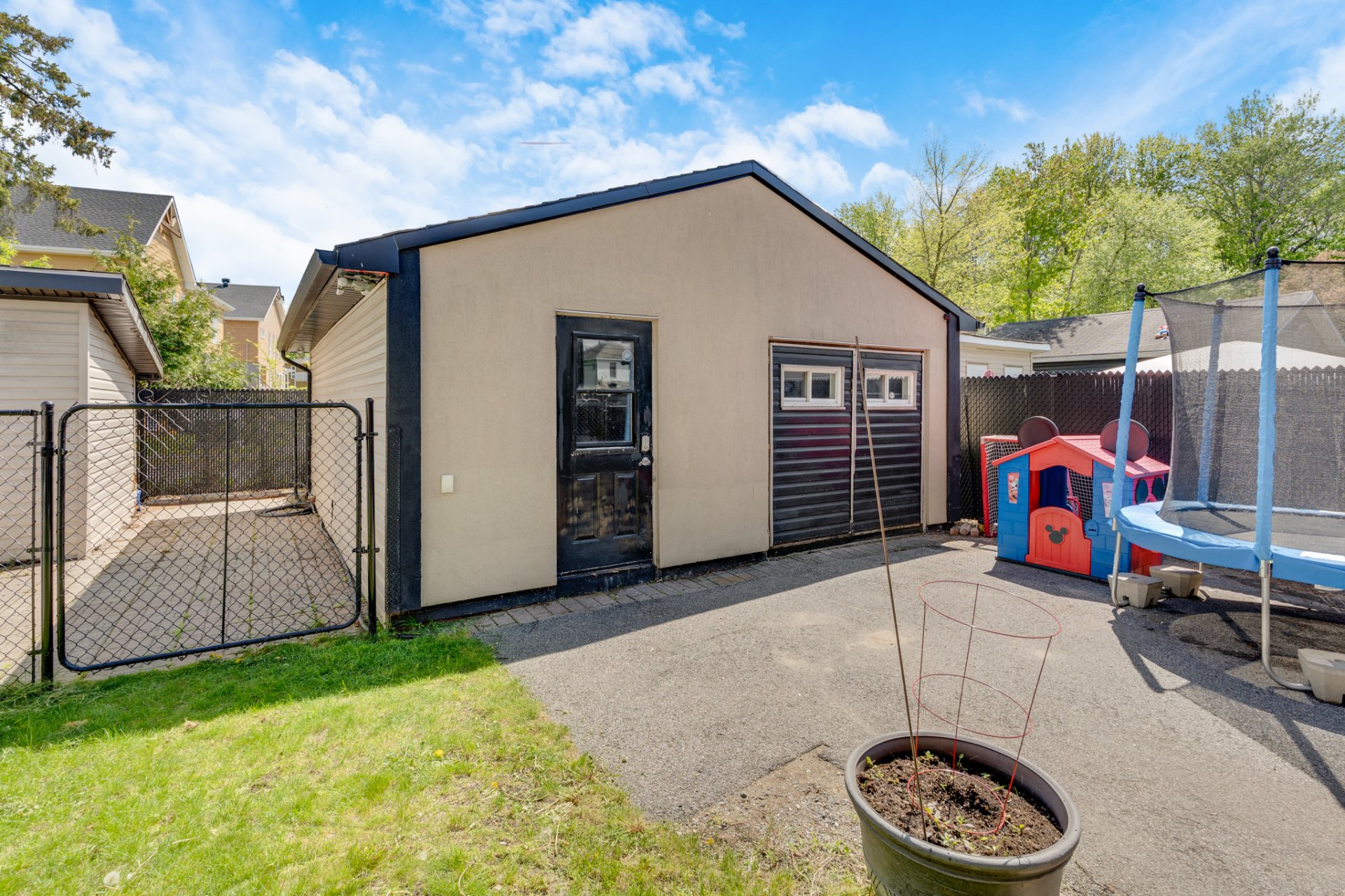 Garage