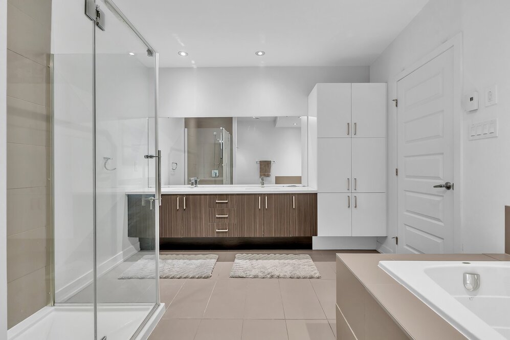 Salle de bains - Avec douche à part