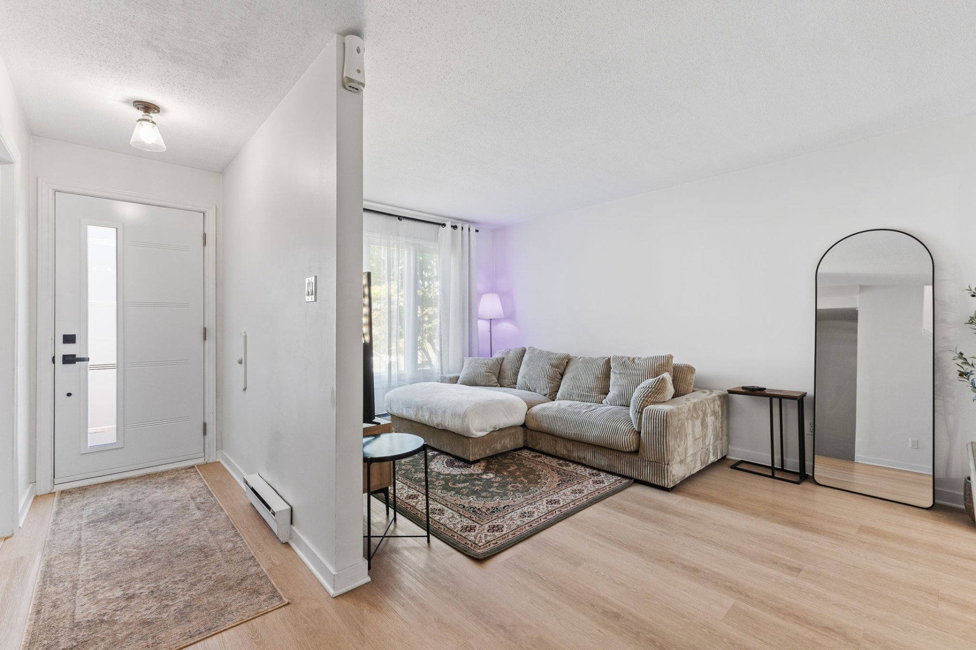 1123 Boul. St-René O. D — photo 3